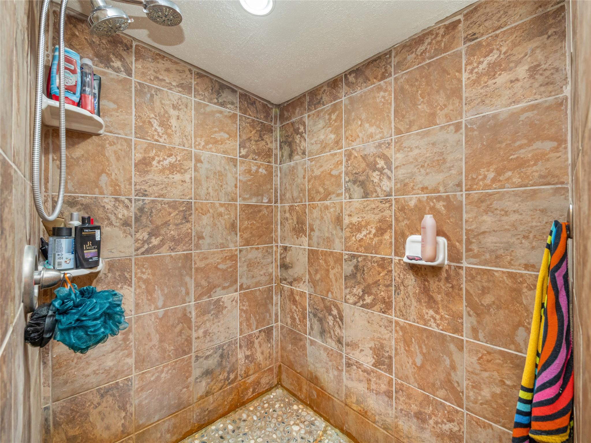 1543 W Clark St Property Photo 22