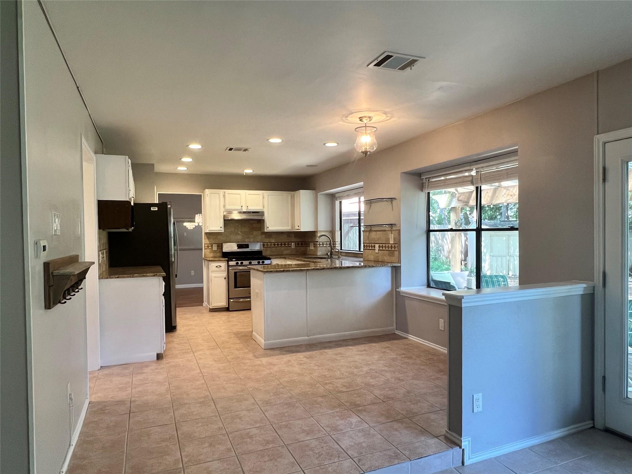 5665 Wagon Train Rd Property Photo 14