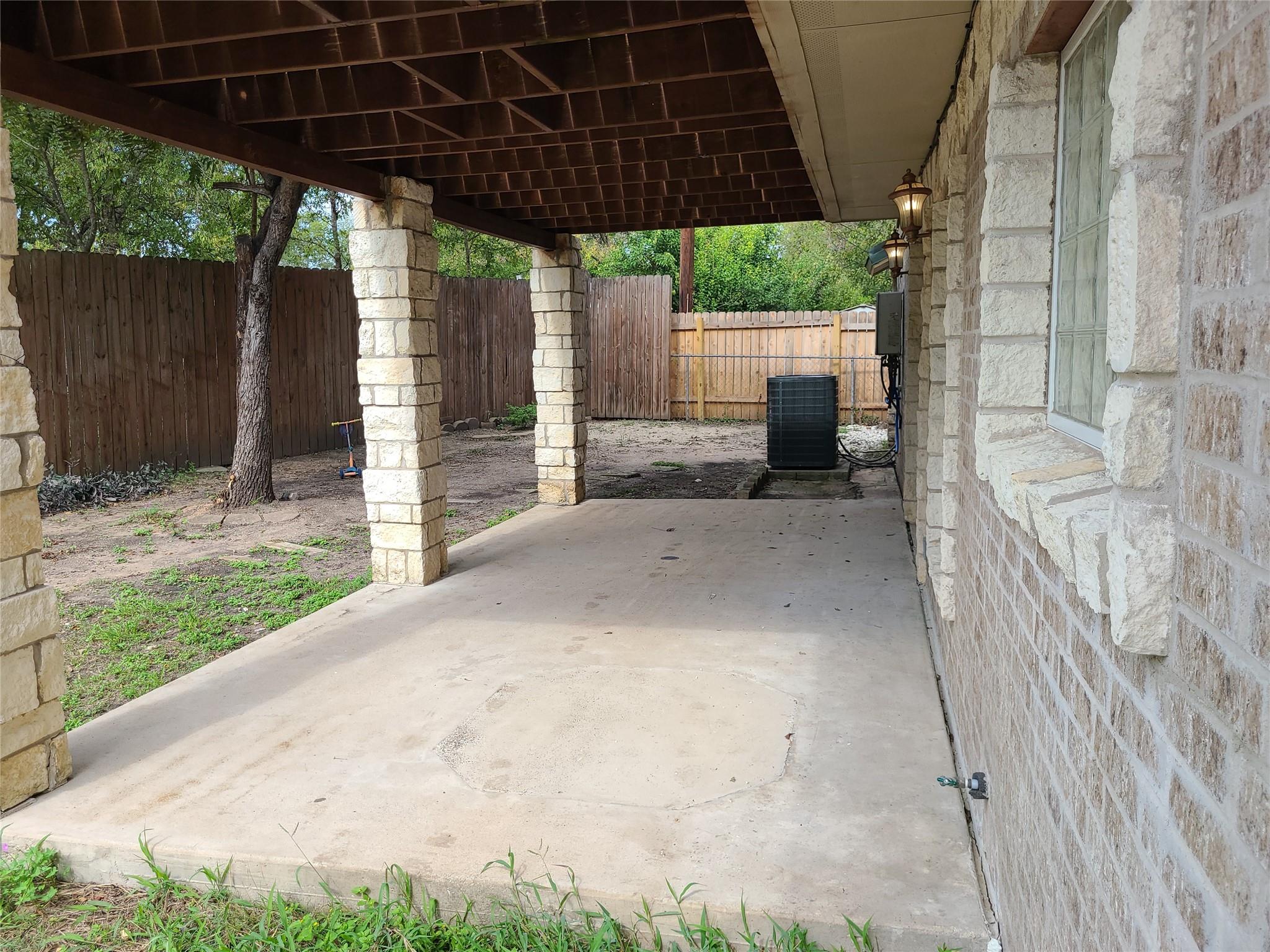 2901 Dresden Cv Property Photo 3