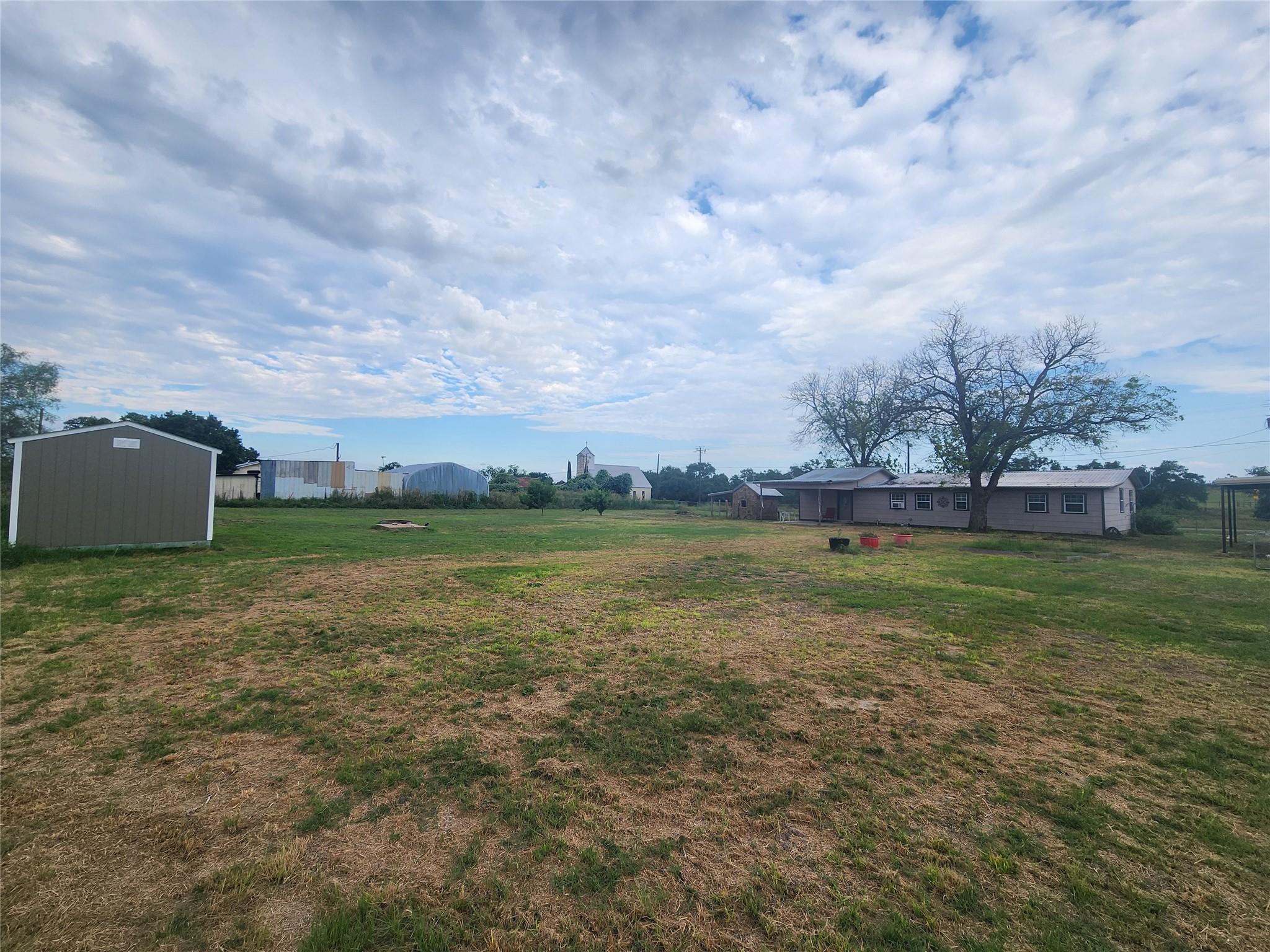 624 County Road 408d Property Photo 7