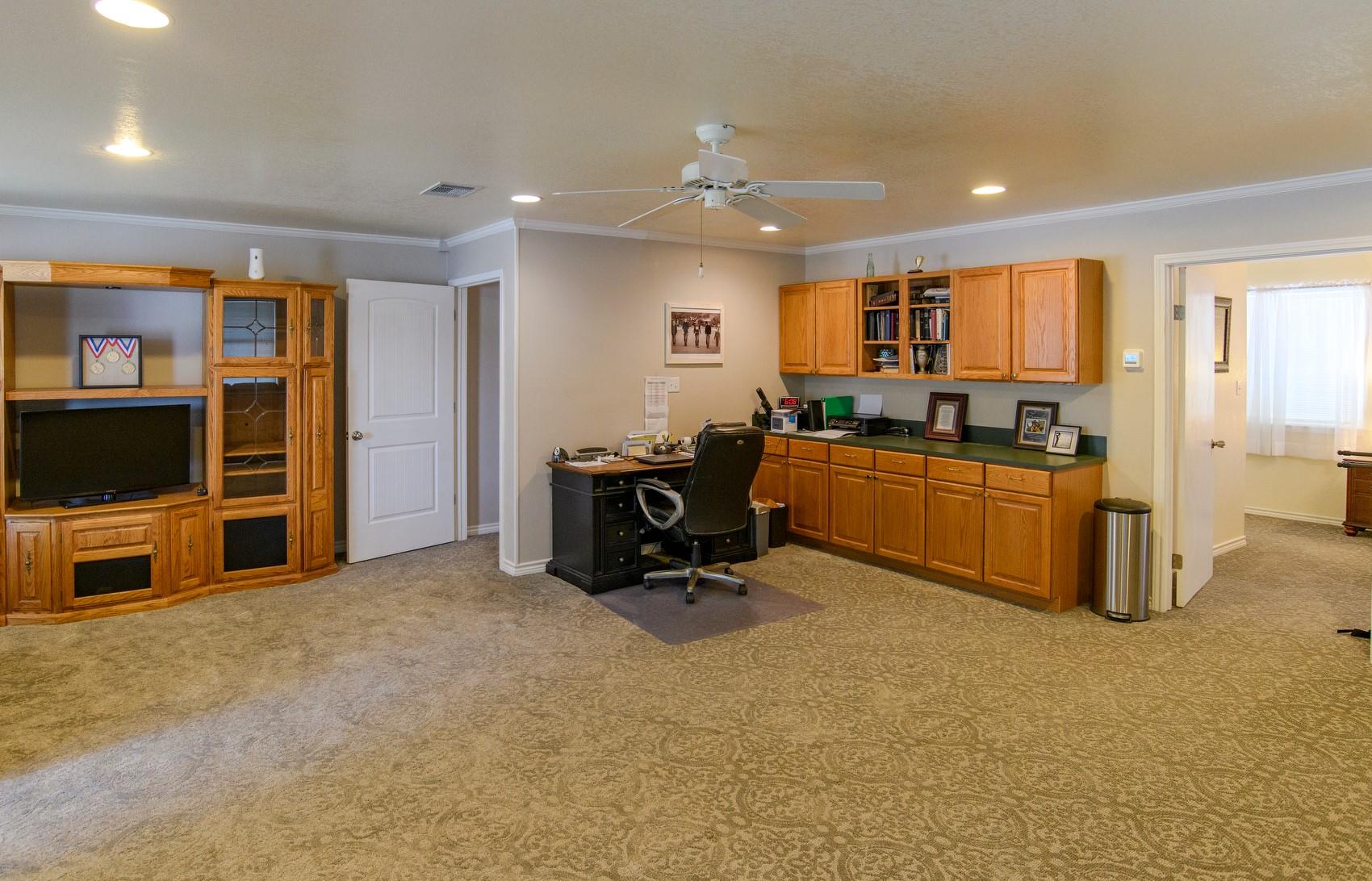 1912 Bluebonnet Ln Property Photo 23