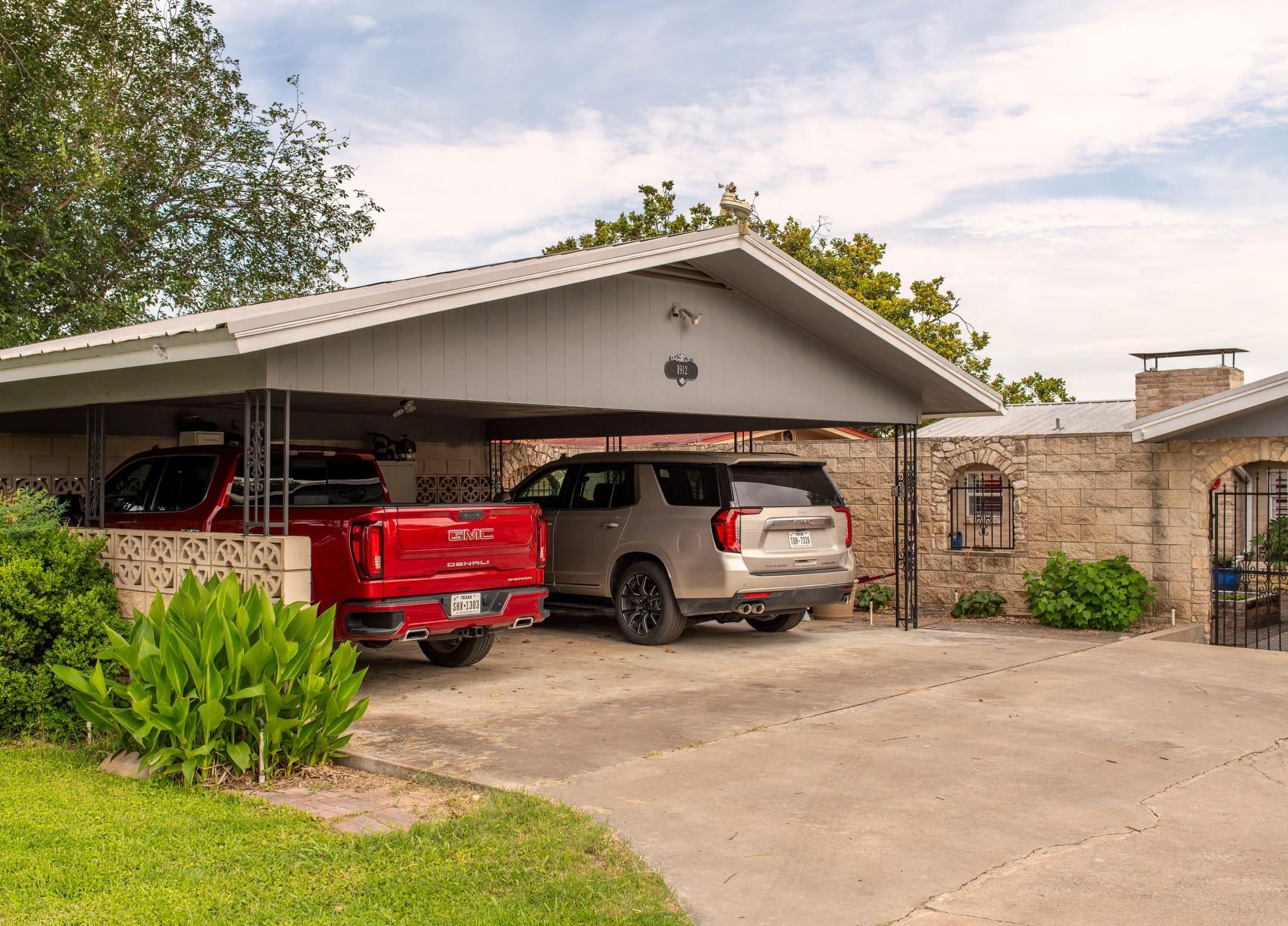 1912 Bluebonnet Ln Property Photo 26