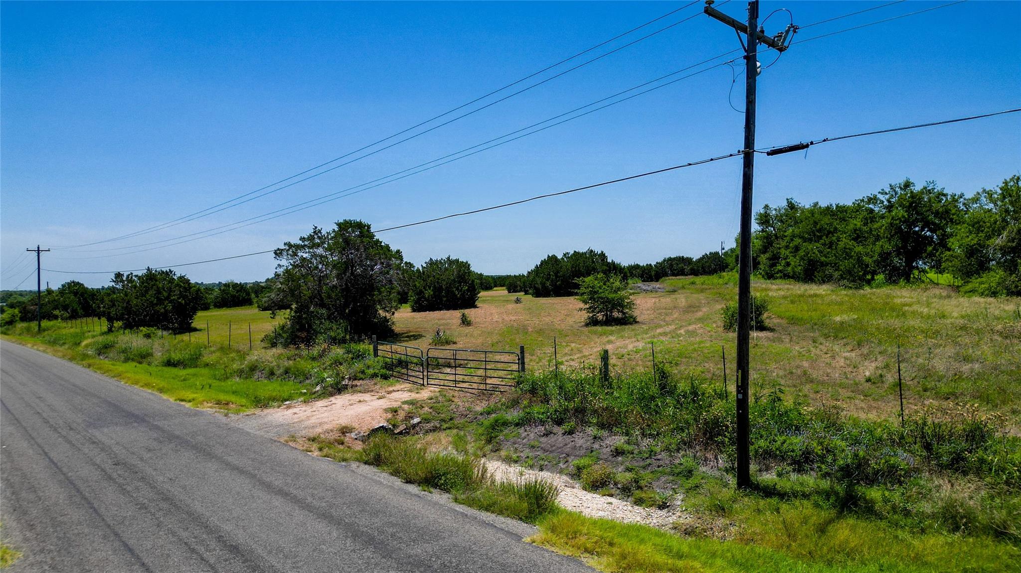 562 Cr 154 Rd Property Photo 2