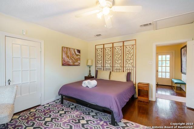 2102 W Kings Highway Property Photo 21