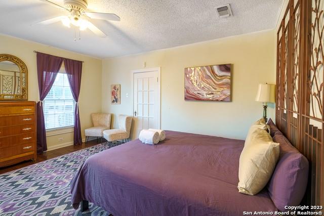 2102 W Kings Highway Property Photo 22