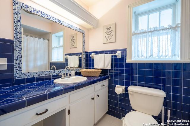 2102 W Kings Highway Property Photo 23