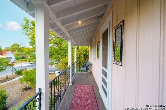 2102 W Kings Highway Property Photo 26