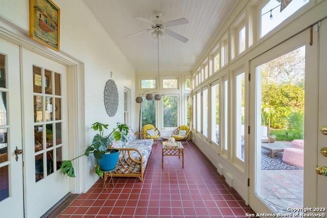 2102 W Kings Highway Property Photo 29