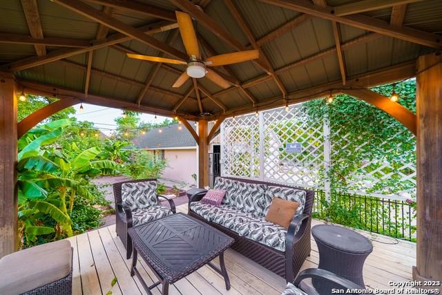 2102 W Kings Highway Property Photo 34