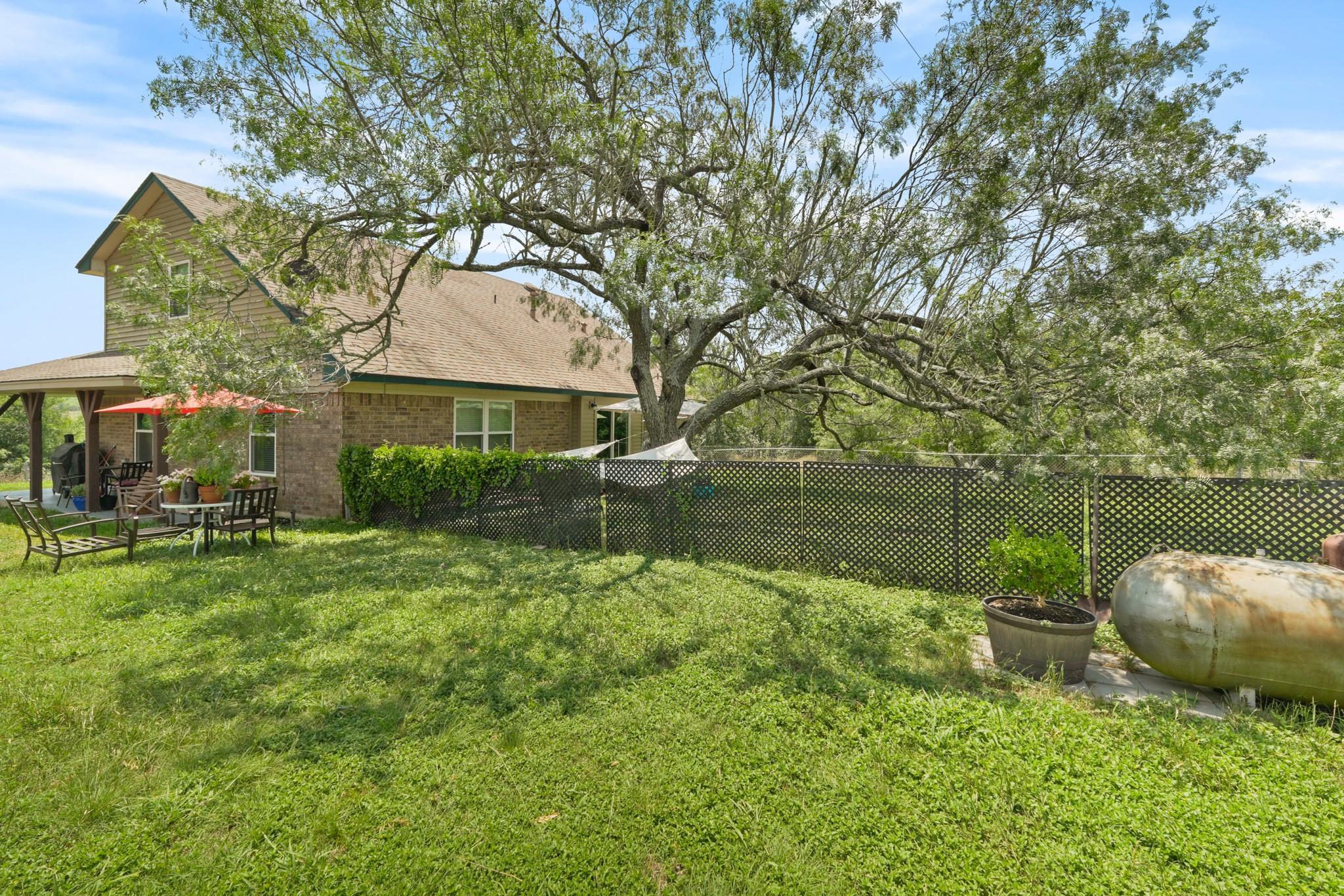 1842 Schuelke Rd Property Photo 21