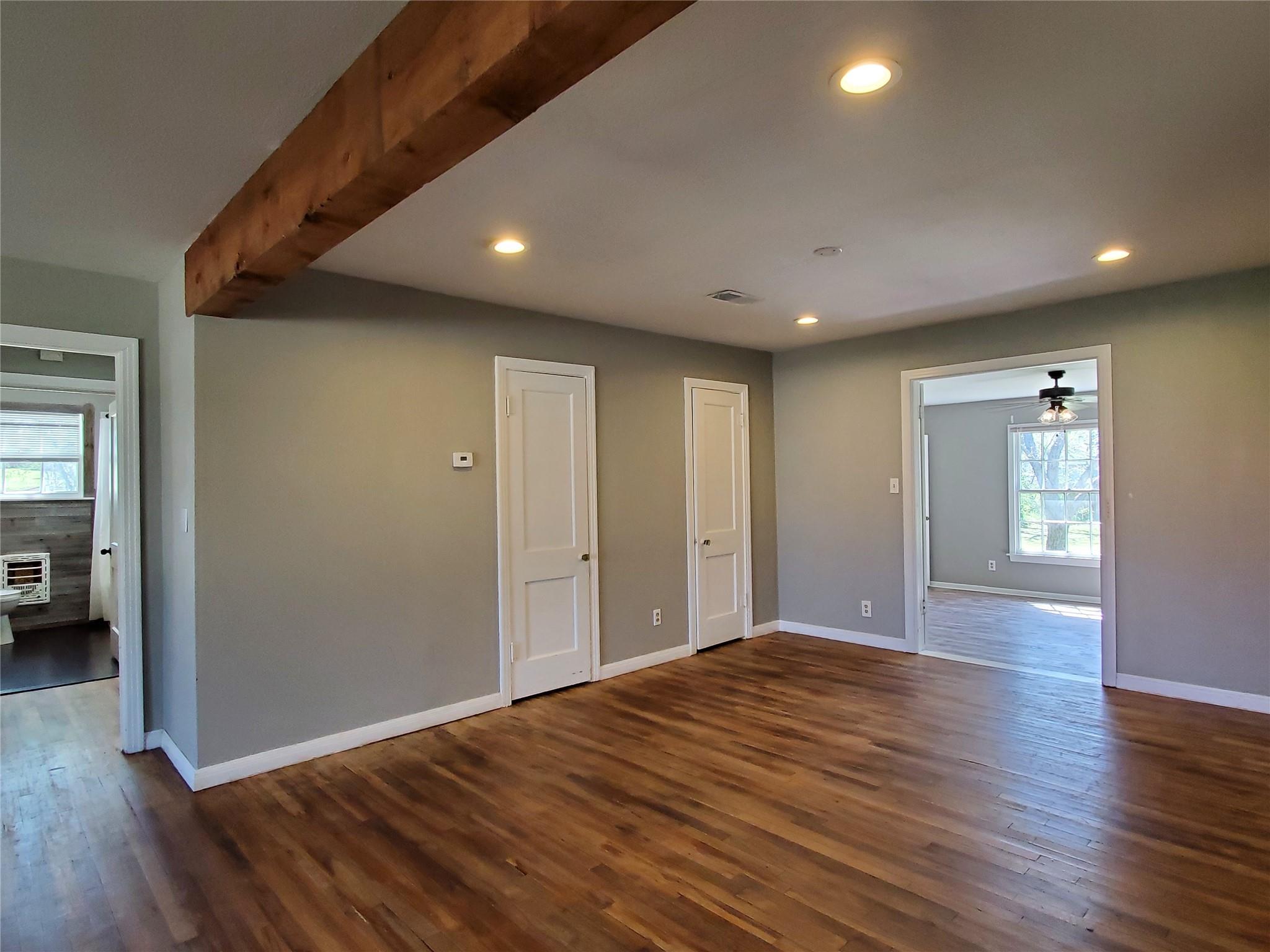 377 W Bell Ave Property Photo 5