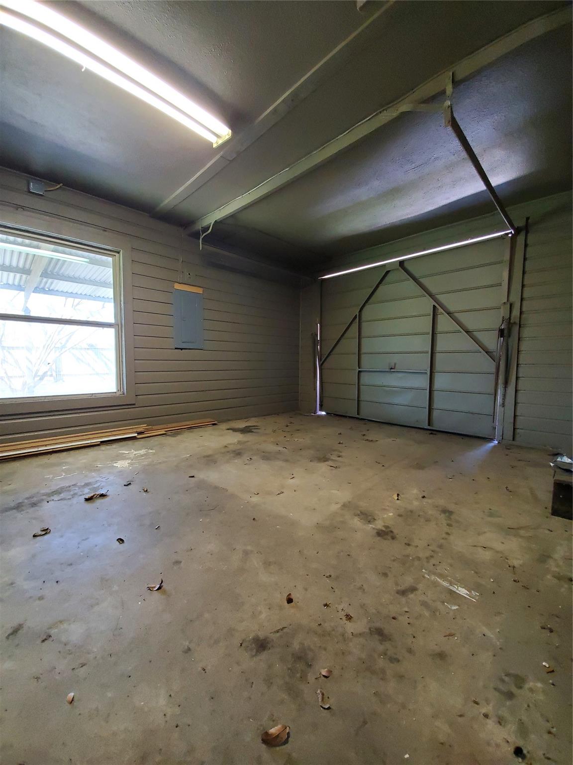 377 W Bell Ave Property Photo 10
