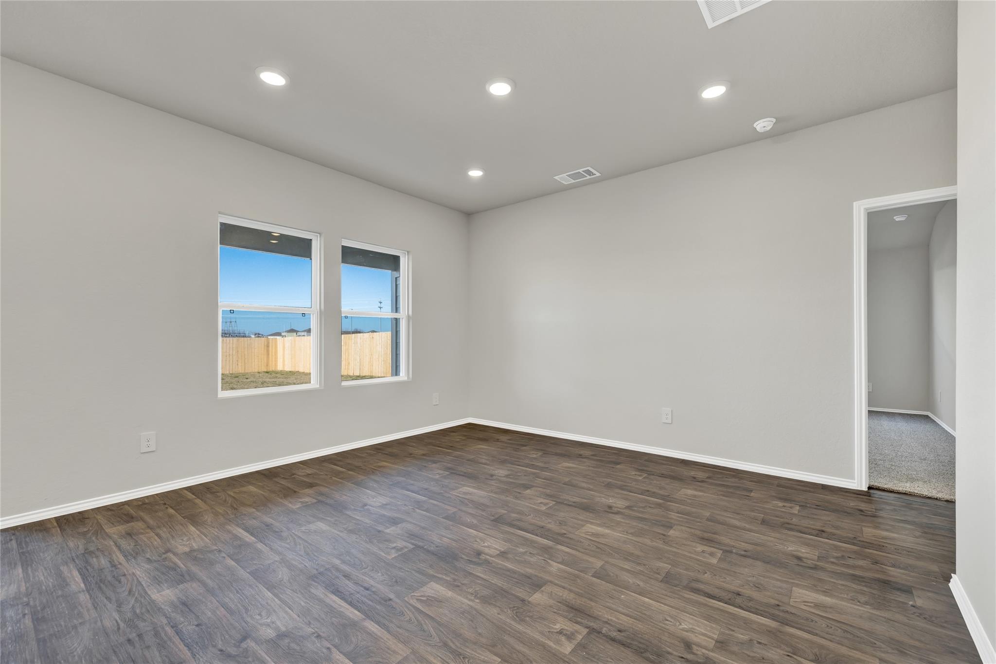 1061 Argonne Forest Property Photo 6
