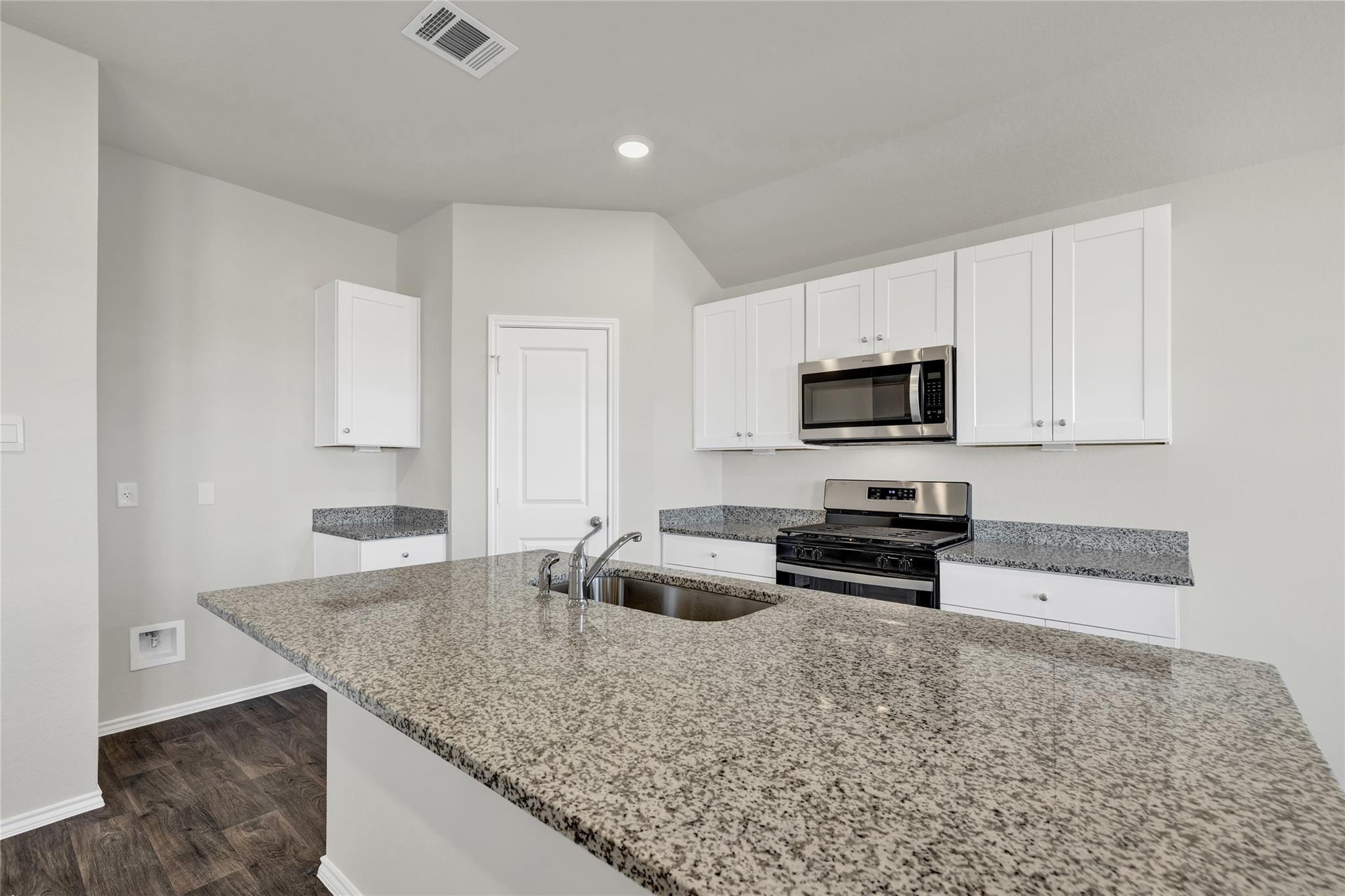 1061 Argonne Forest Property Photo 9