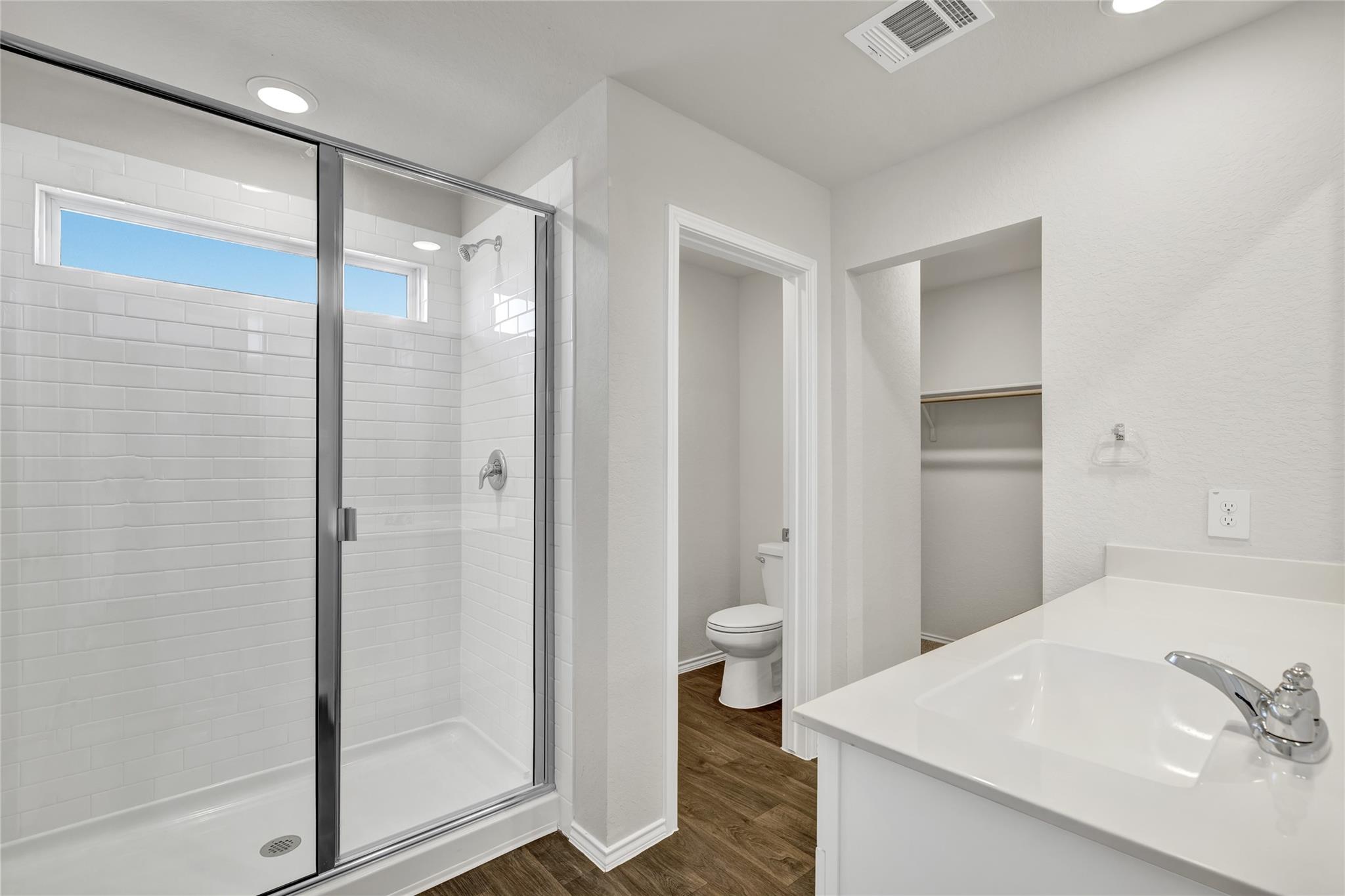 1061 Argonne Forest Property Photo 15