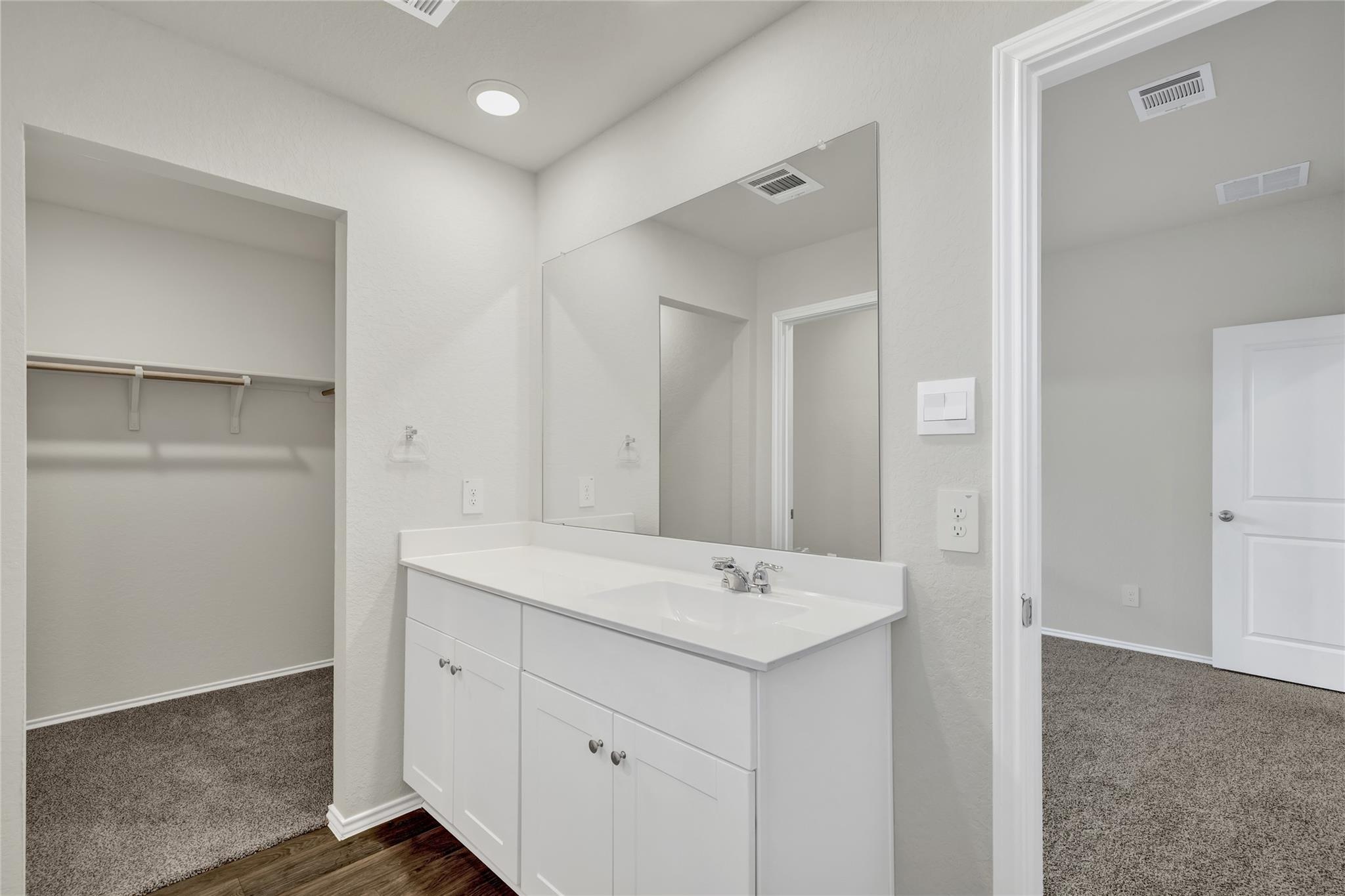 1061 Argonne Forest Property Photo 16