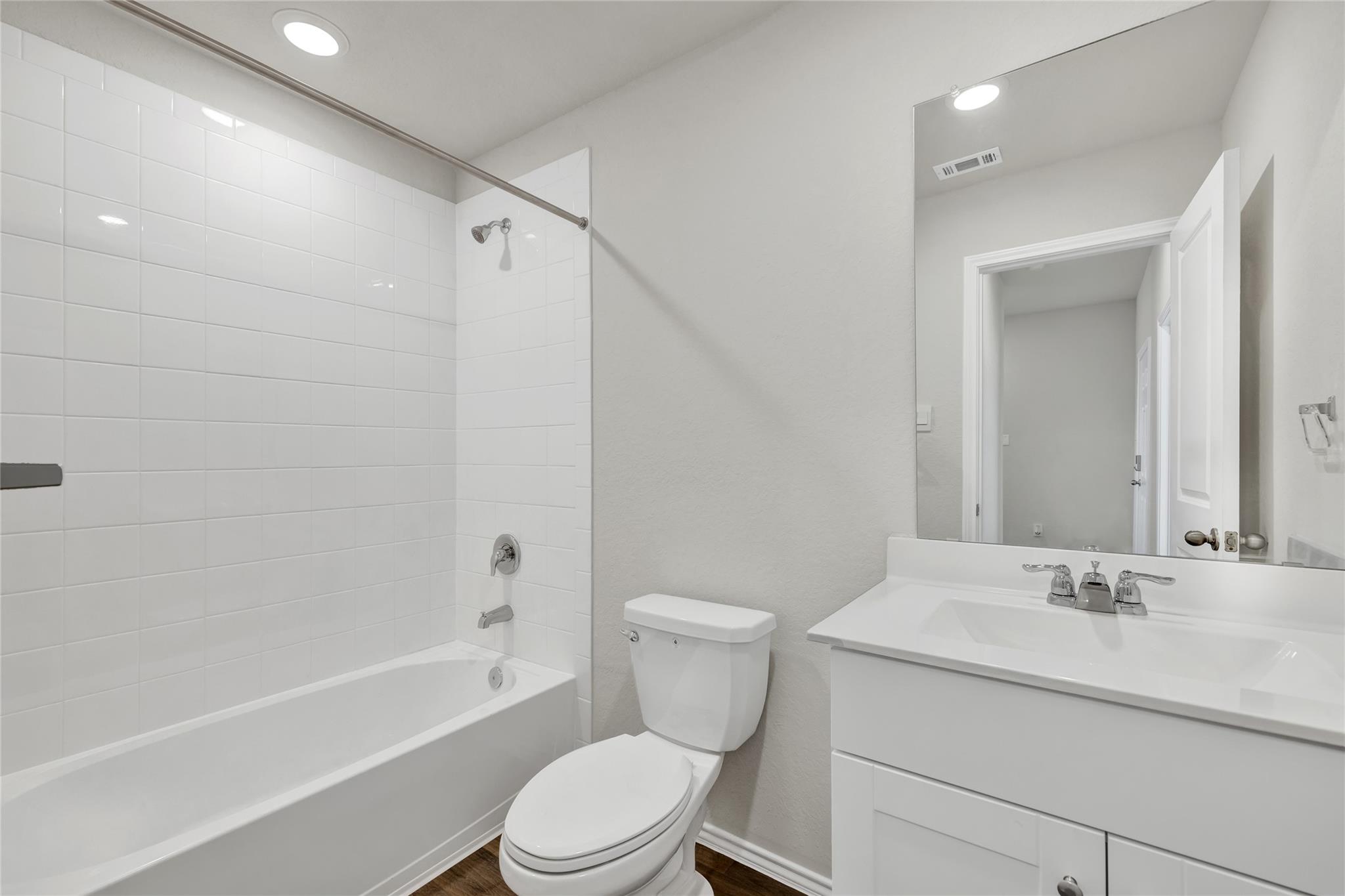 1061 Argonne Forest Property Photo 20