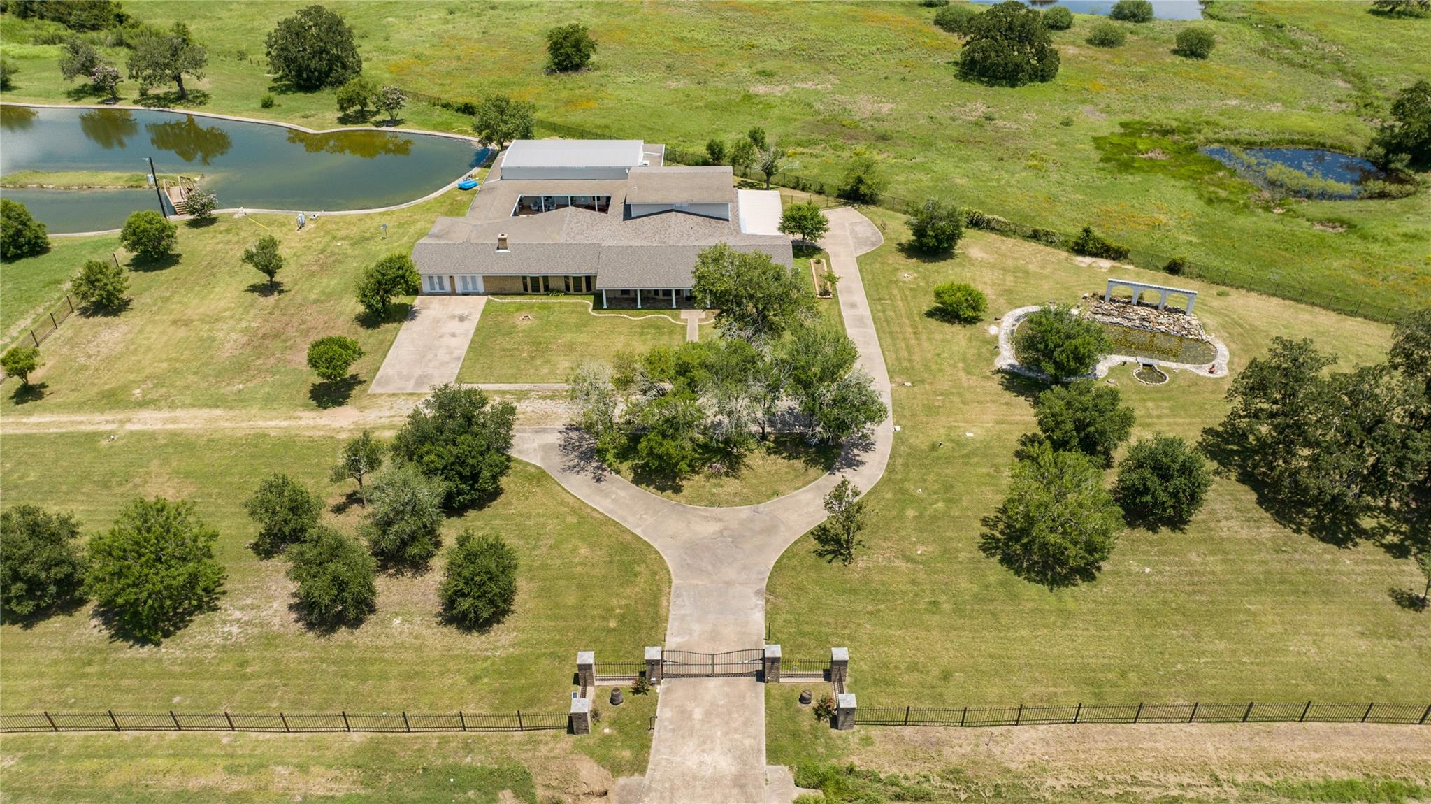 3345 E Austin St Property Photo 3
