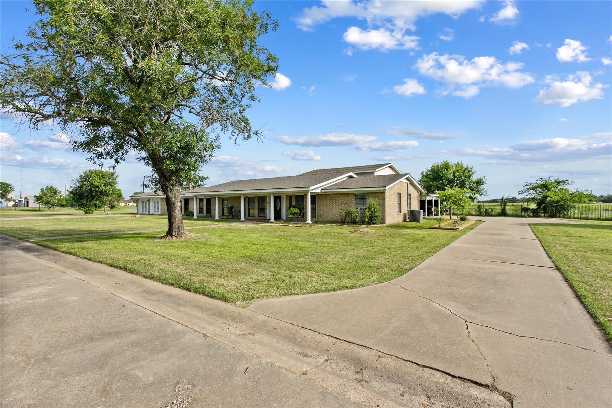 3345 E Austin St Property Photo 7