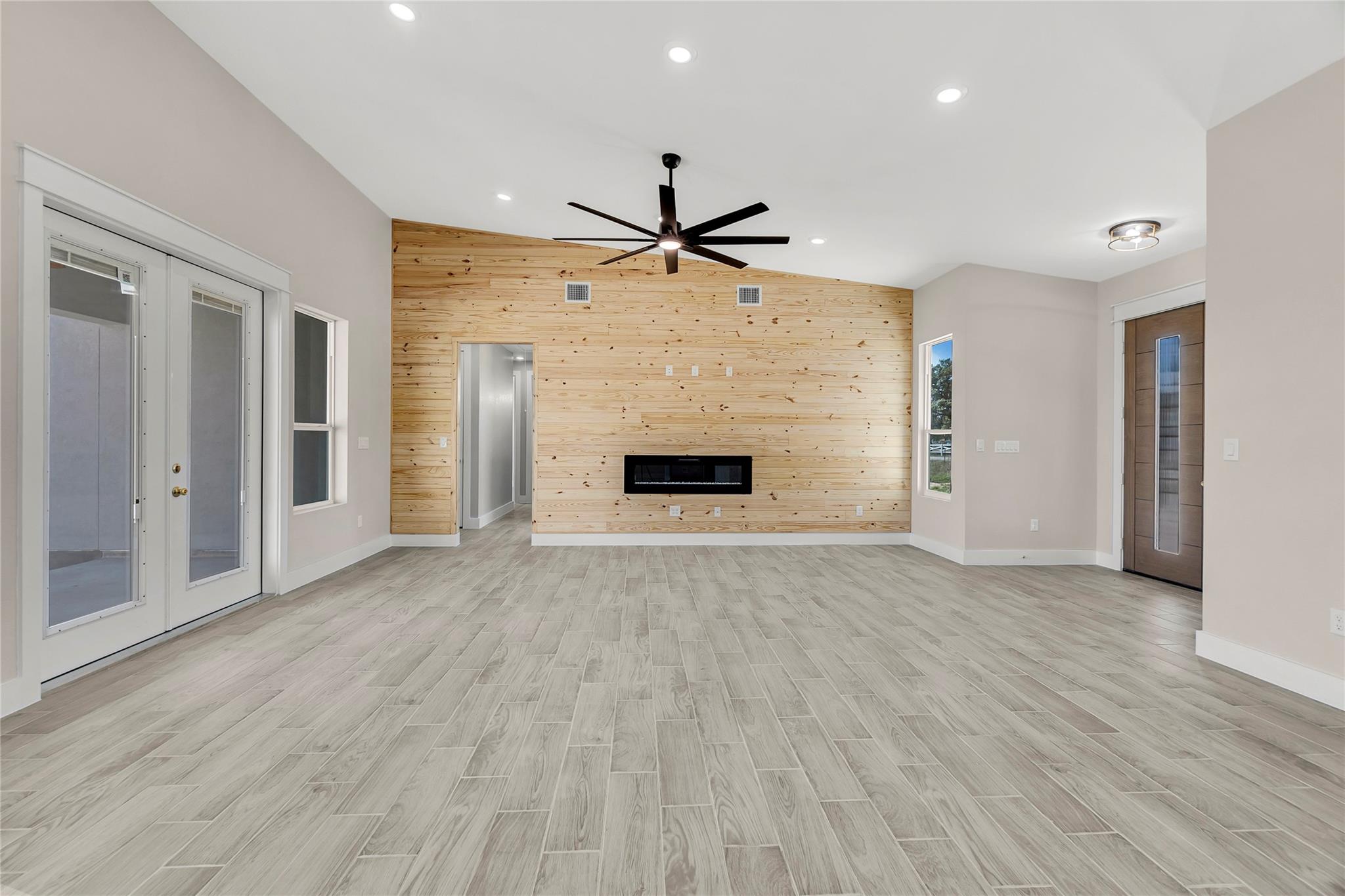 140 Palomino Trl Property Photo 7