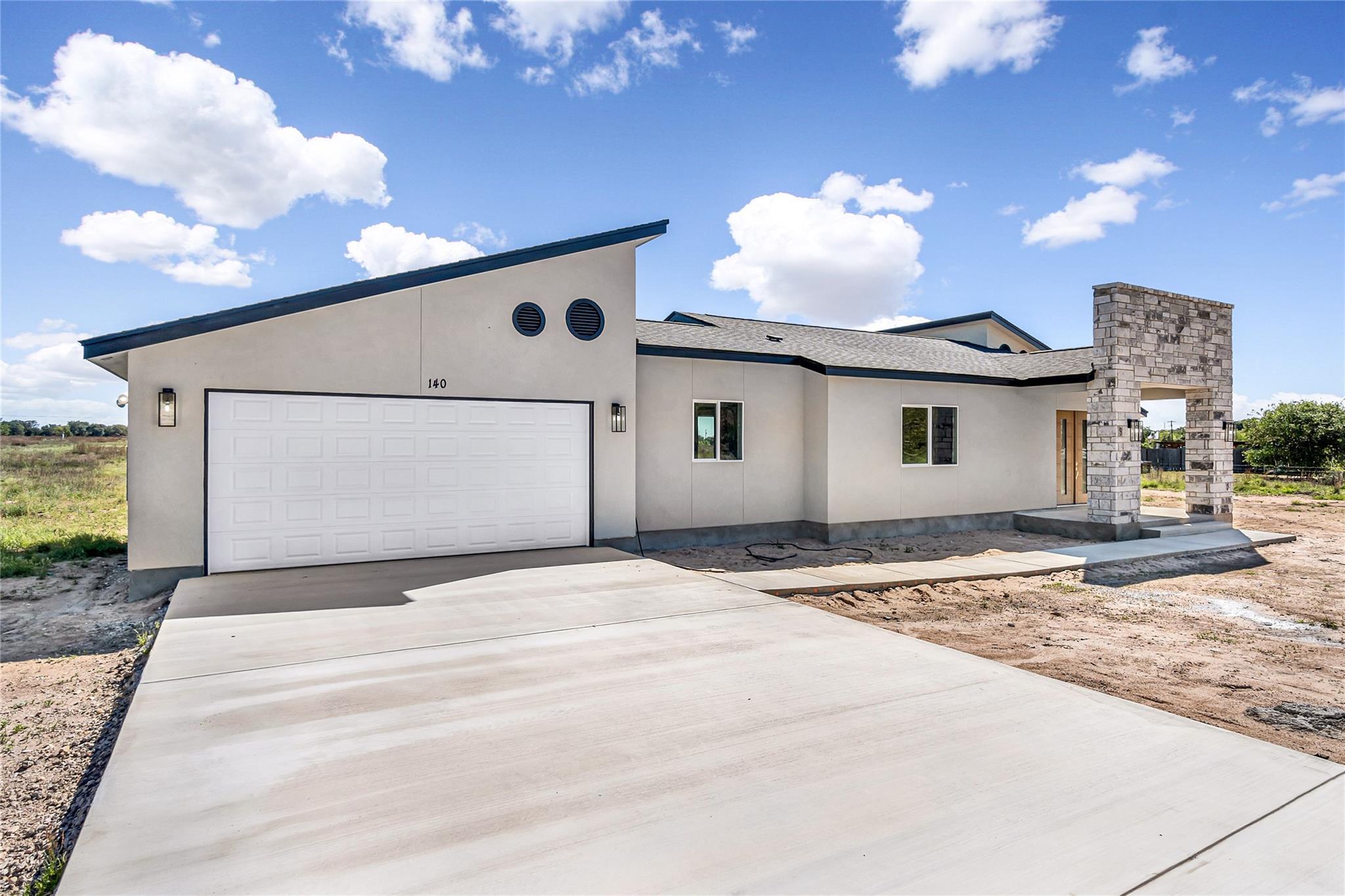 140 Palomino Trl Property Photo 22