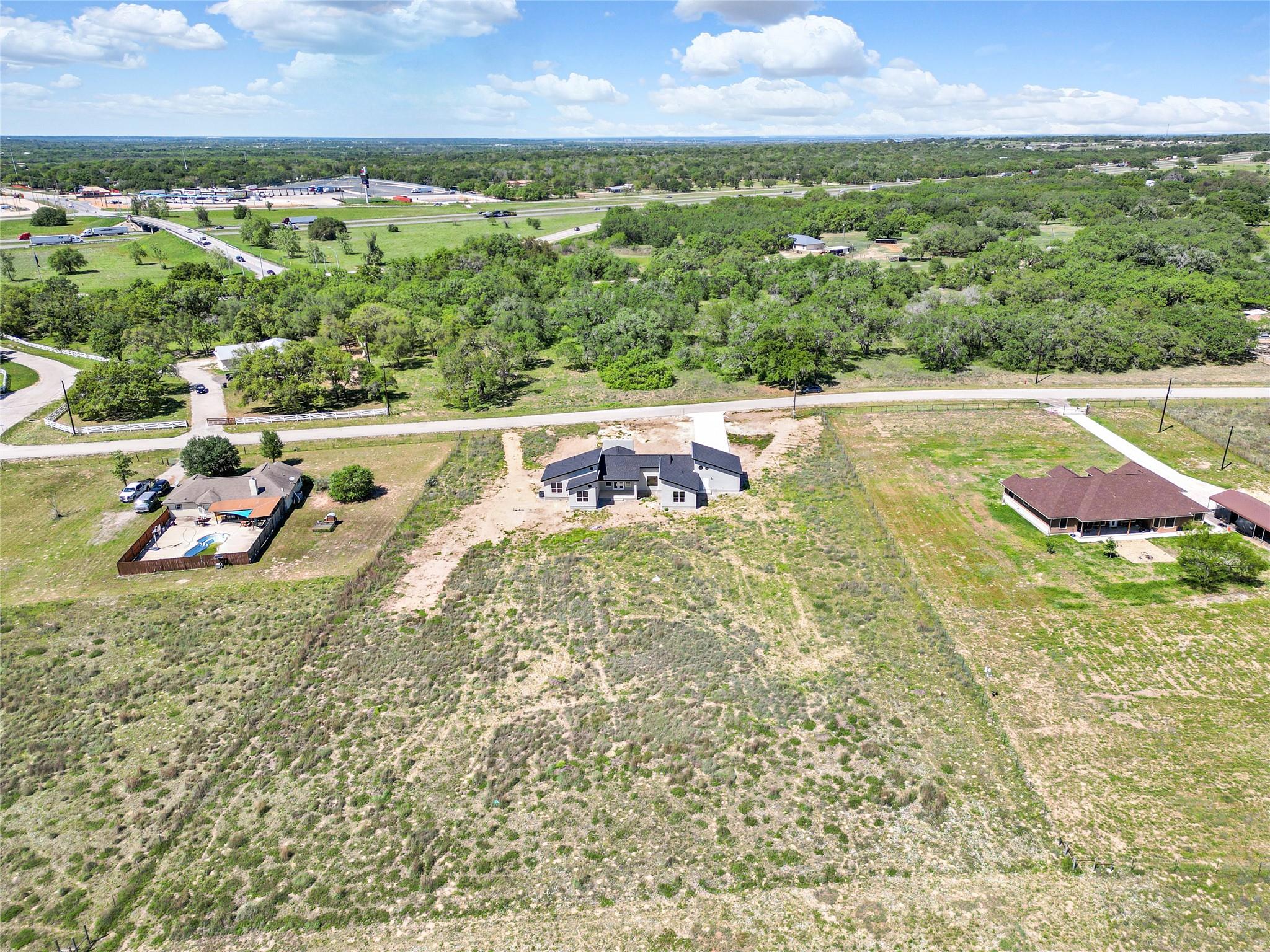 140 Palomino Trl Property Photo 28