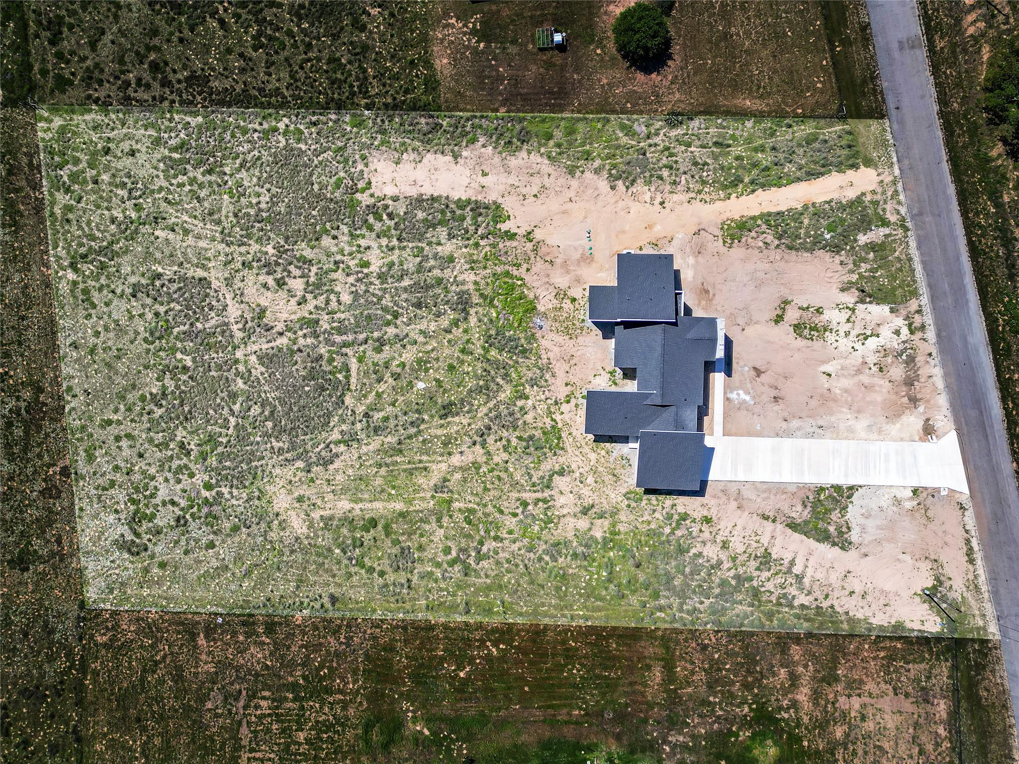 140 Palomino Trl Property Photo 32