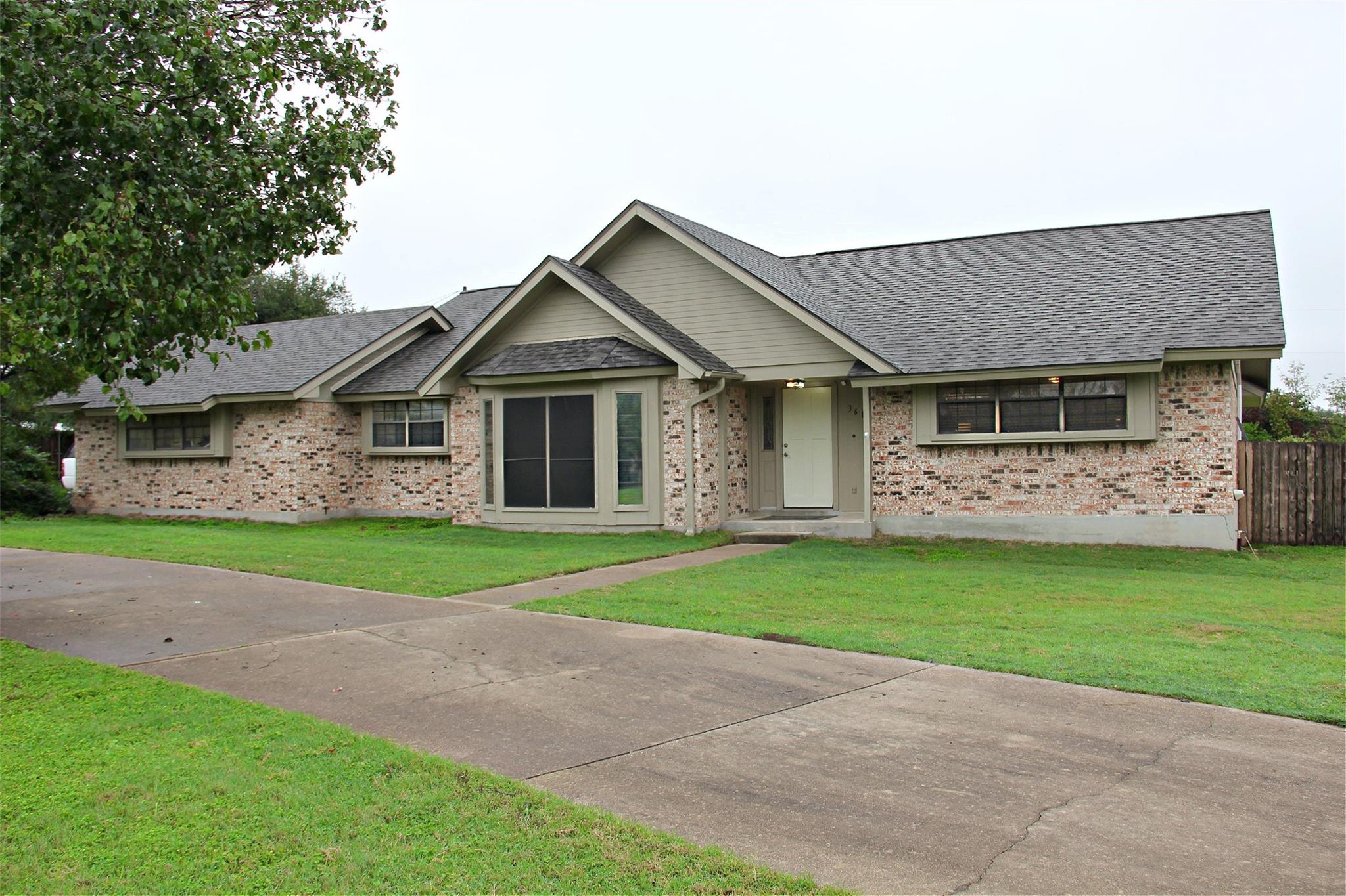 3616 Arrowhead Cir Property Photo