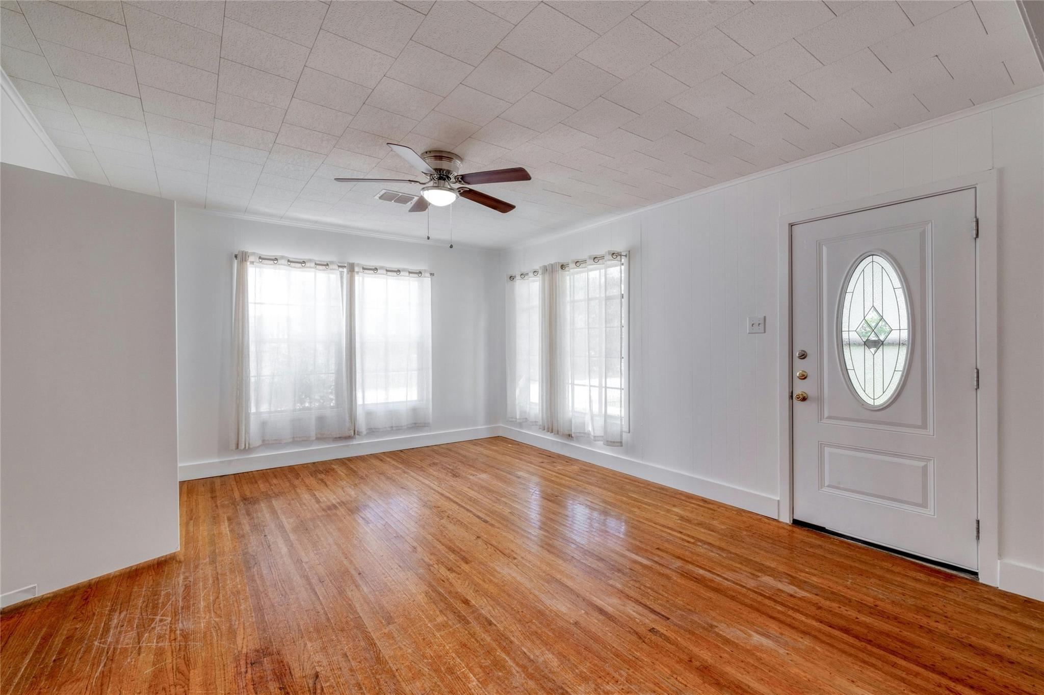 511 Sloan St Property Photo 5
