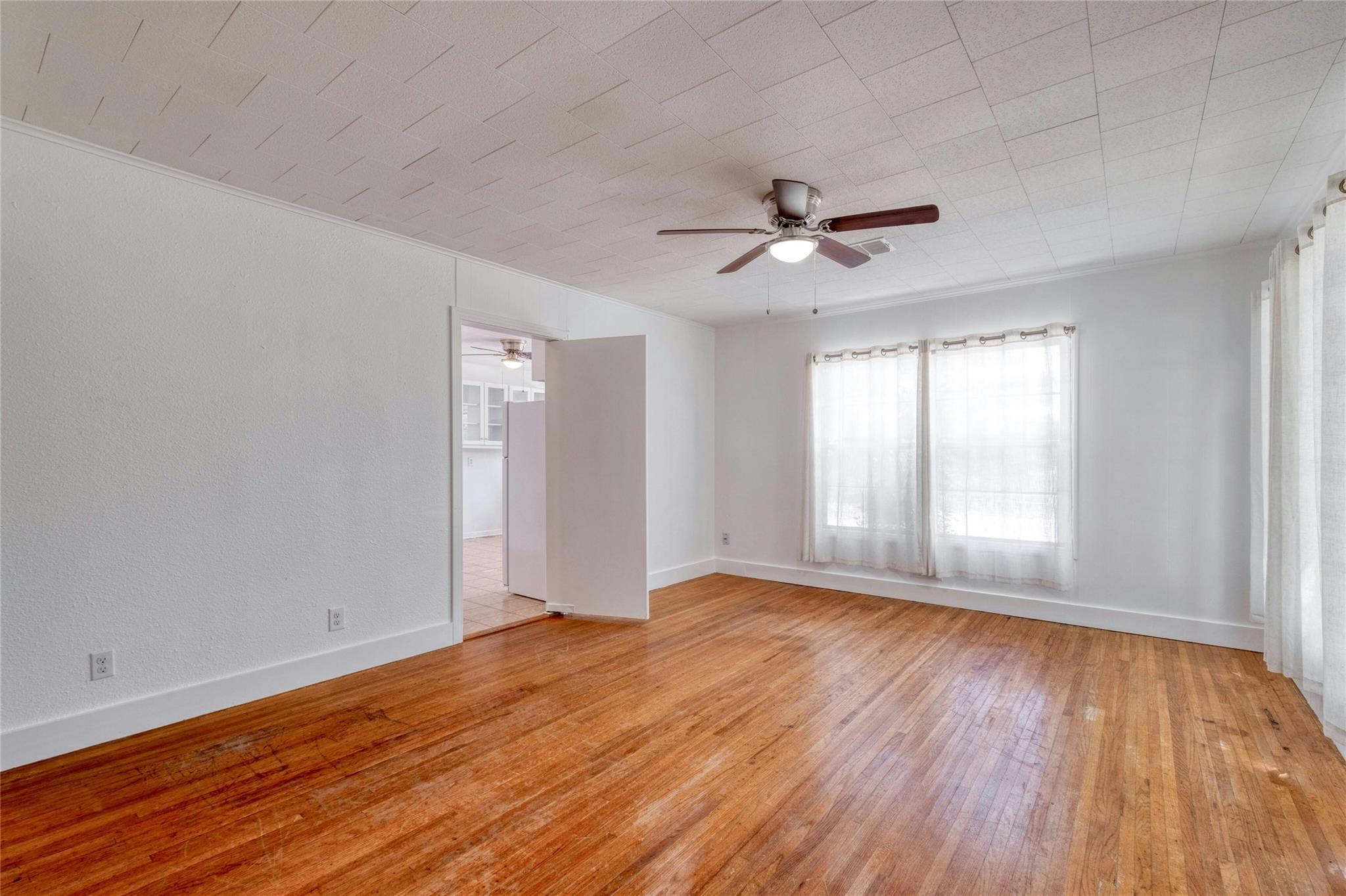511 Sloan St Property Photo 6