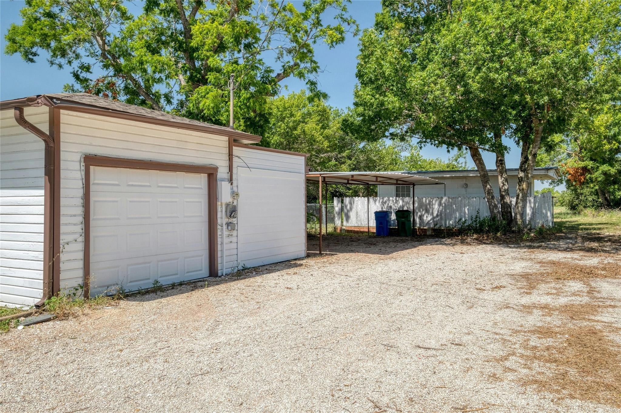 511 Sloan St Property Photo 23