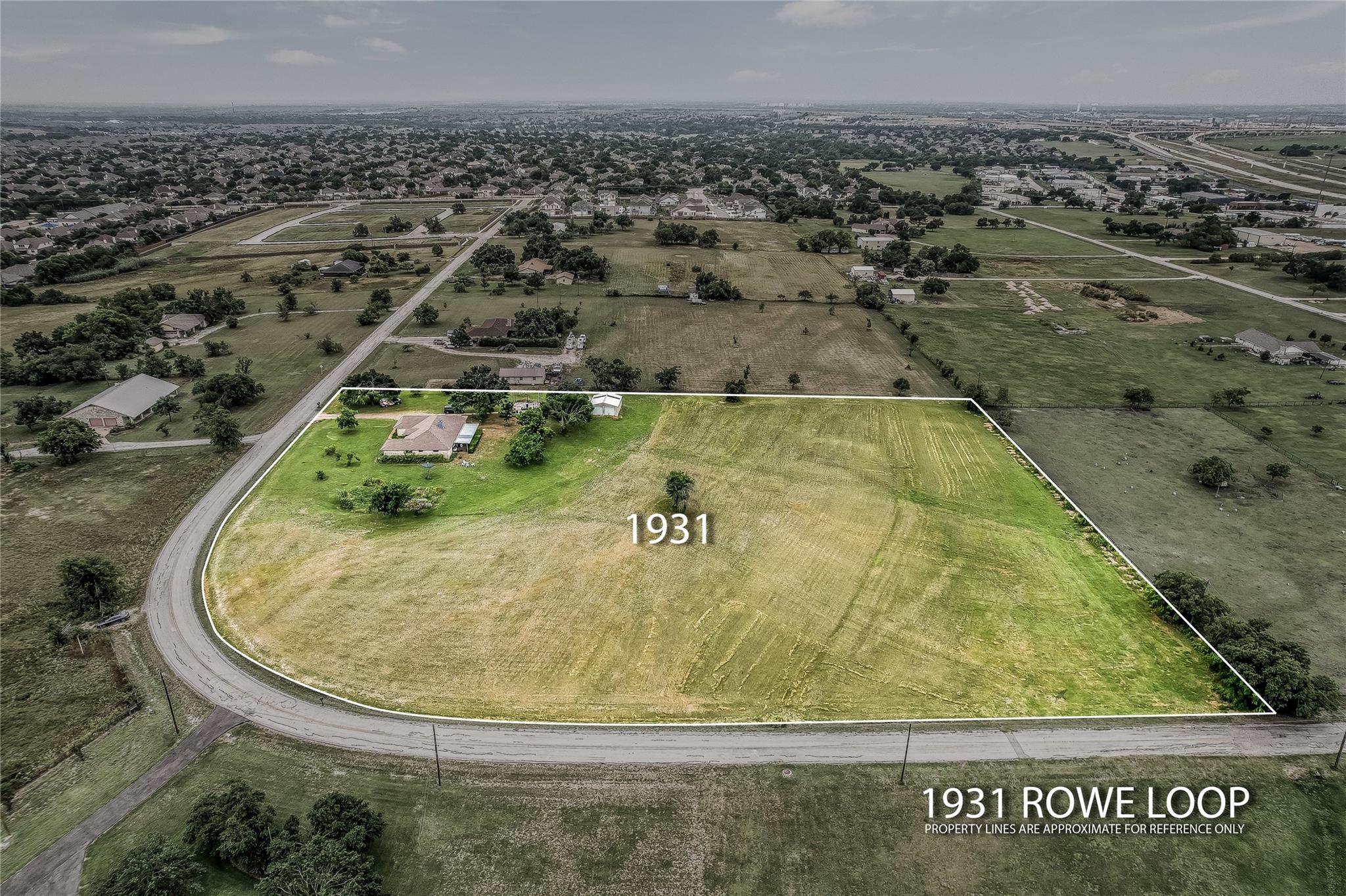 1931 Rowe Loop Property Photo 4