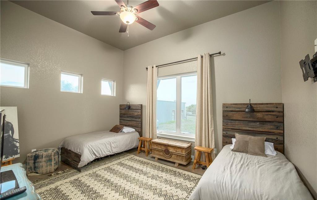345 Laguna Rd Property Photo 16