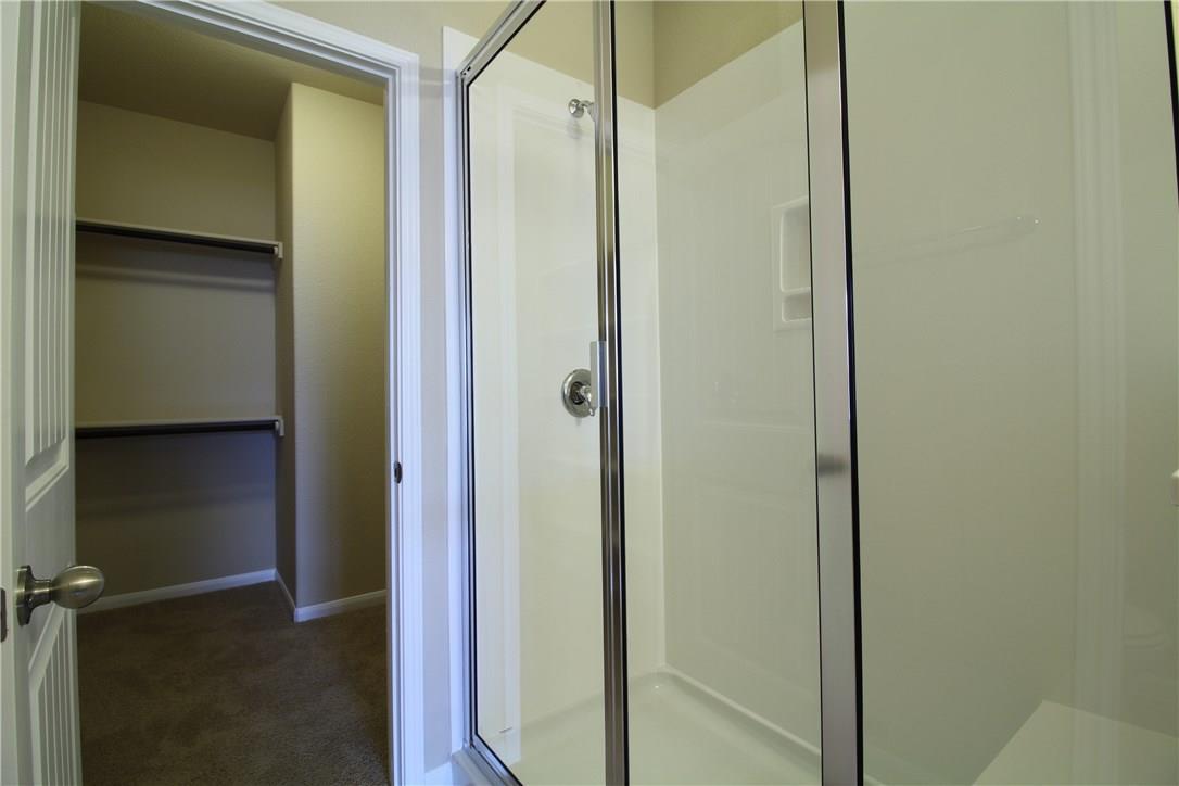 405 Crater Lake Dr Property Photo 10