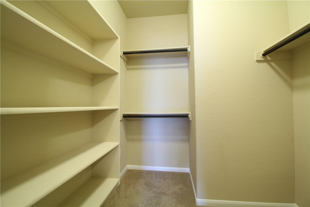 405 Crater Lake Dr Property Photo 11