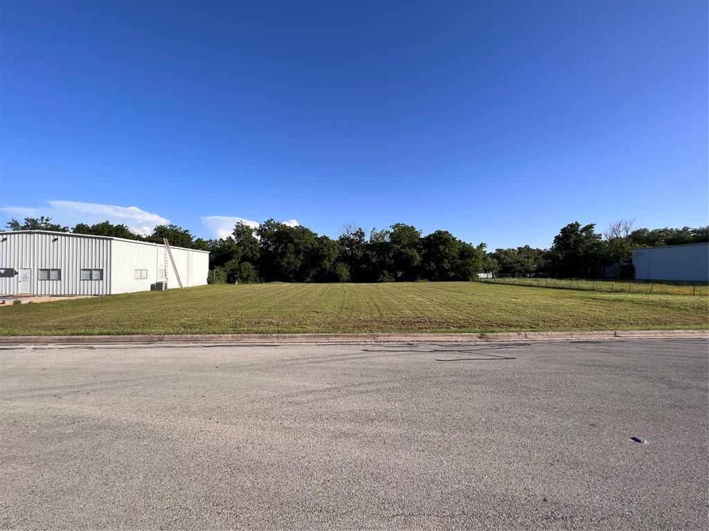 208 Industrial Blvd Property Photo