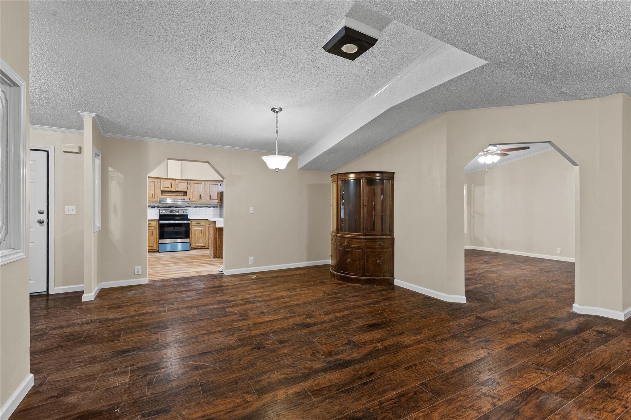 4551 Chamberlain Way Property Photo 9