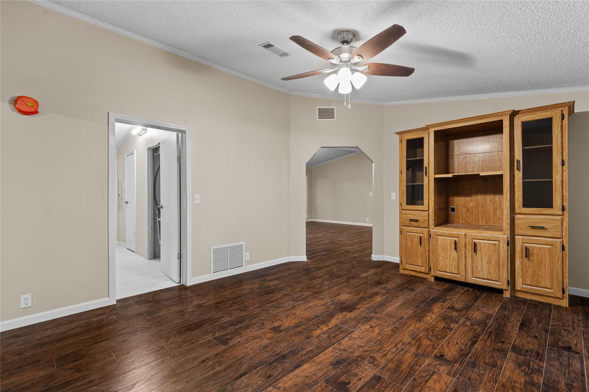 4551 Chamberlain Way Property Photo 13