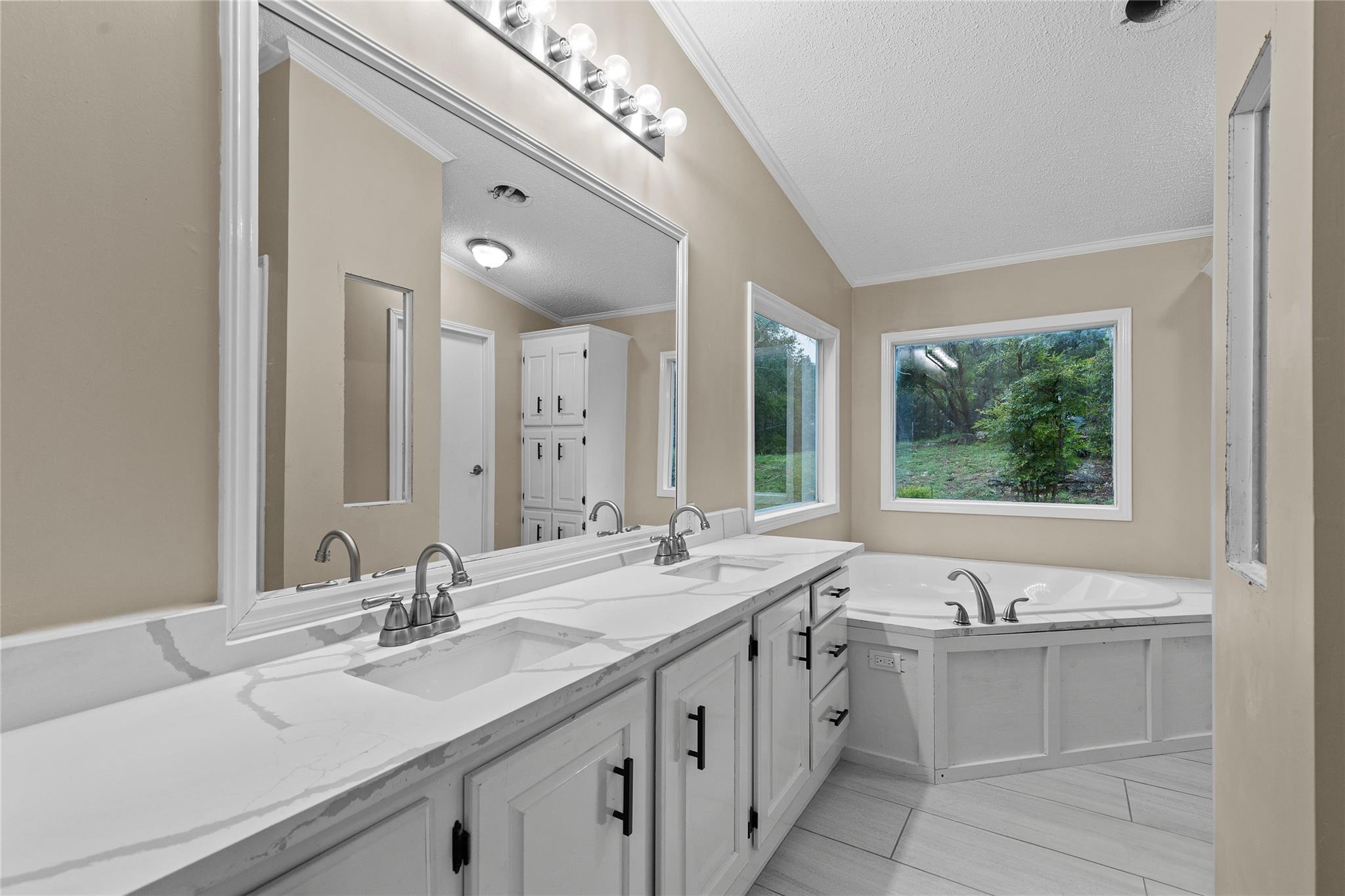 4551 Chamberlain Way Property Photo 16