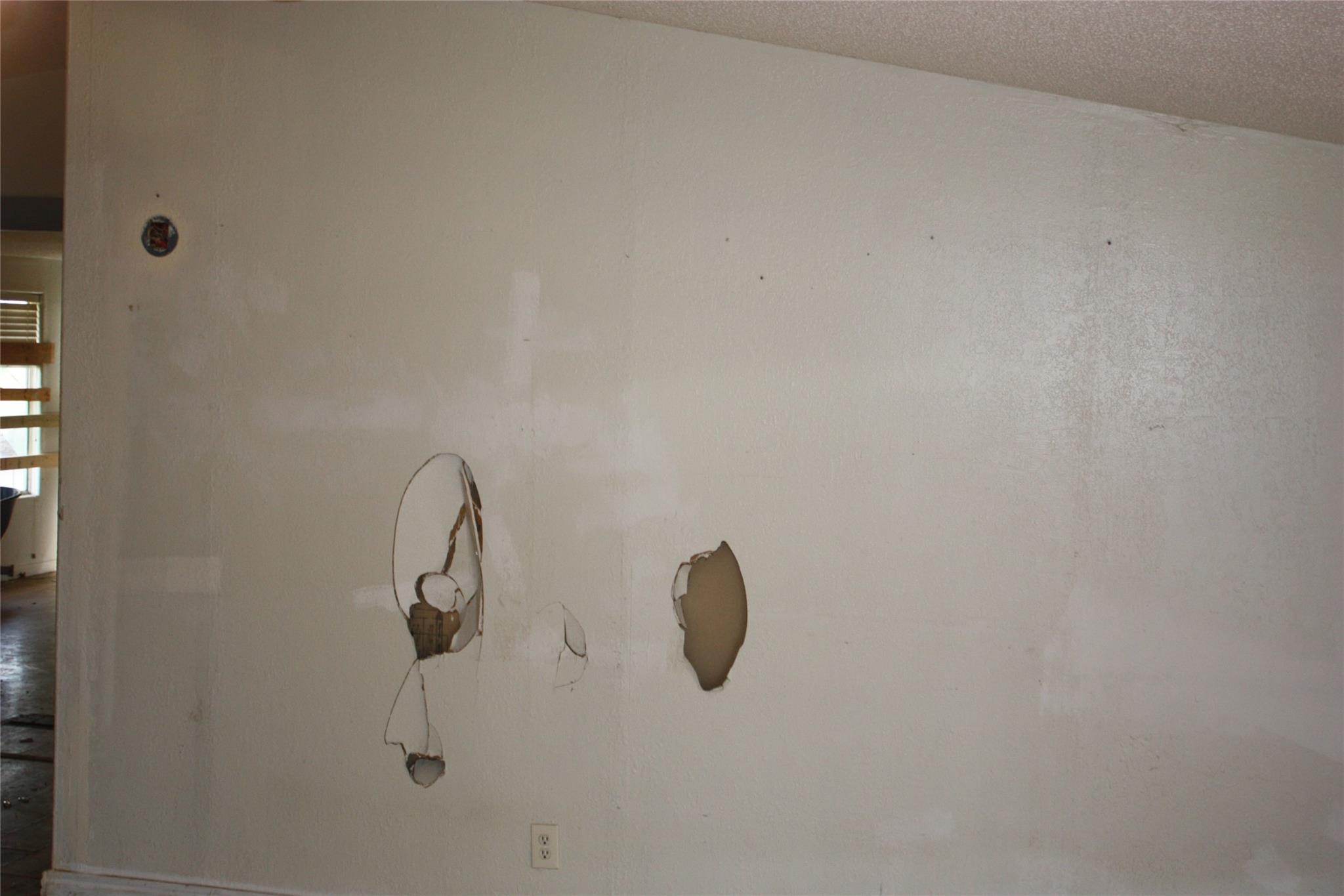 1700 Lancer Ln Property Photo 7