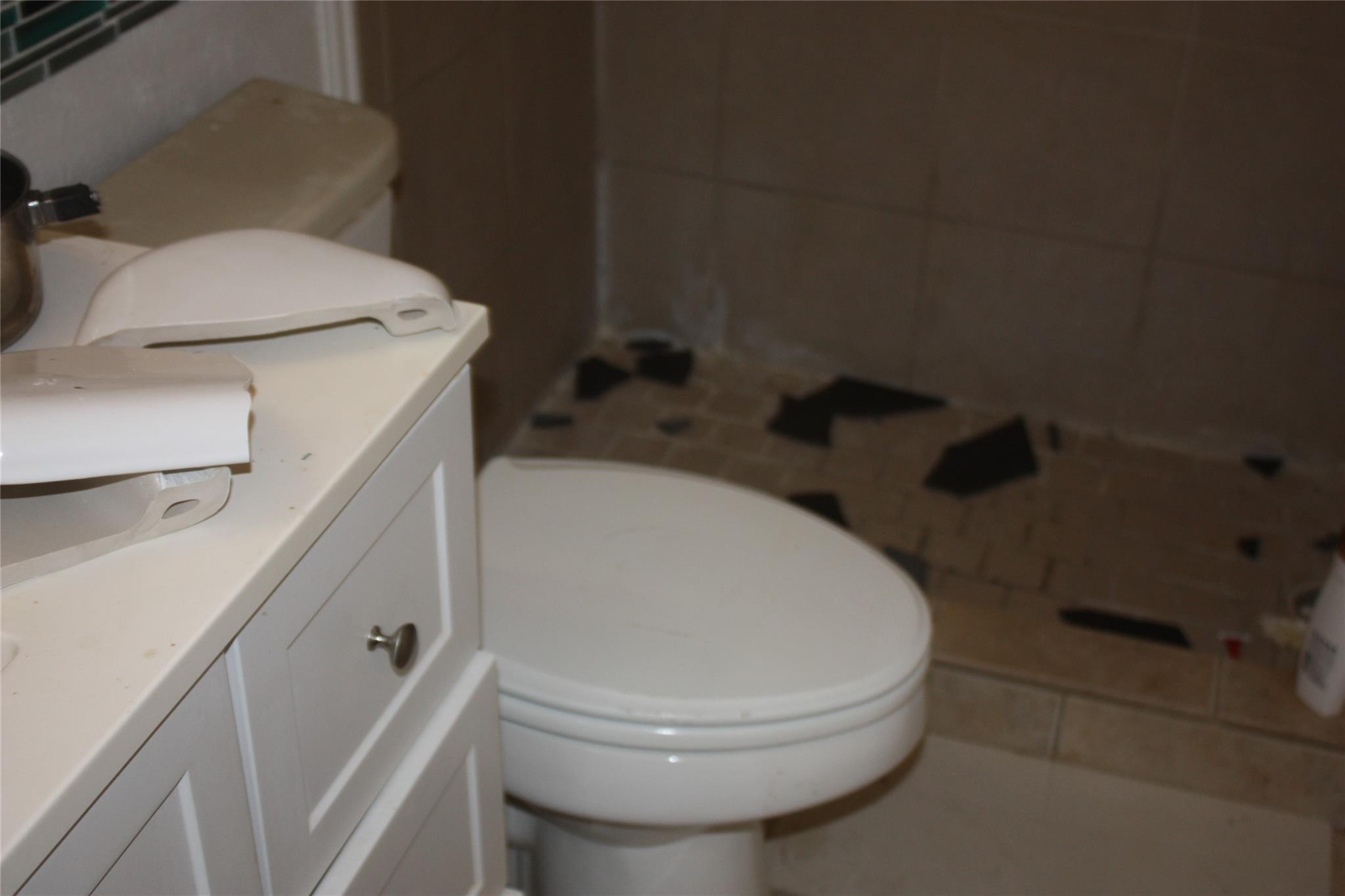 1700 Lancer Ln Property Photo 8