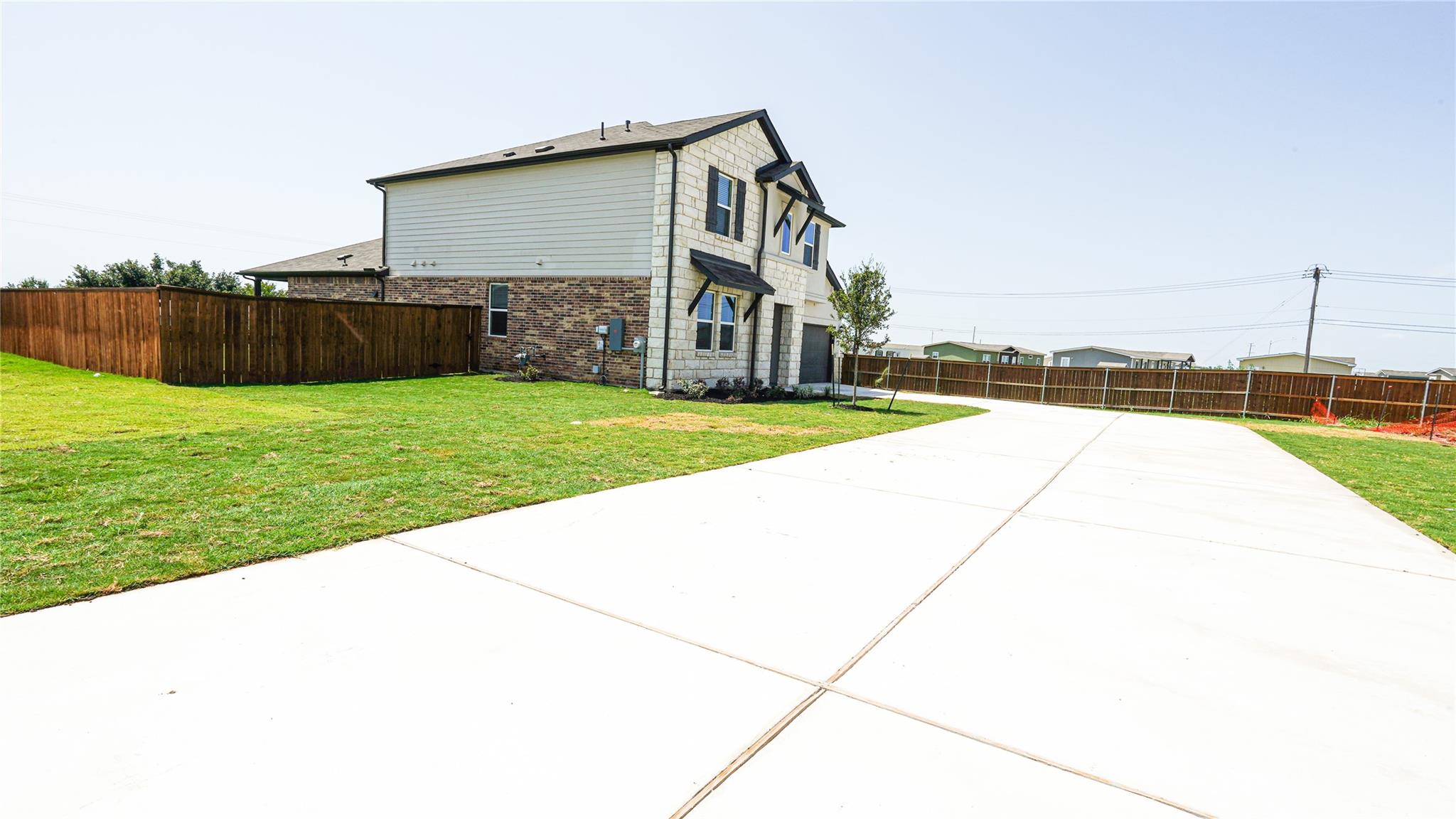 15101 Ollie Briar St Property Photo 4