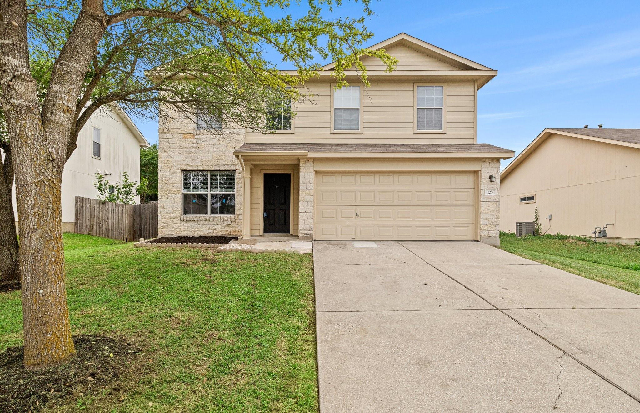125 Sawgrass CIR Property Photo 1