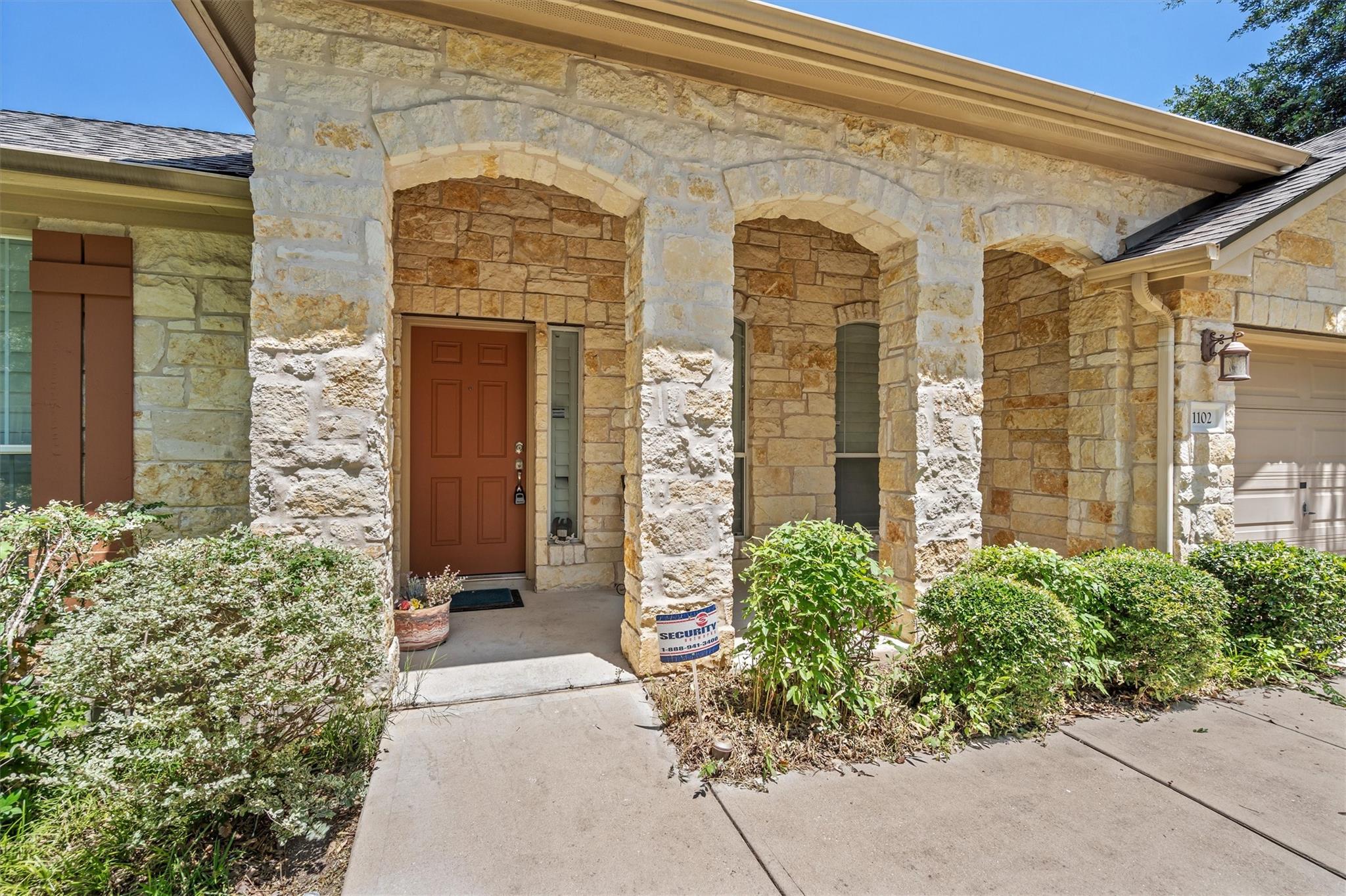 1102 Winding Creek Place Pl Property Photo 4