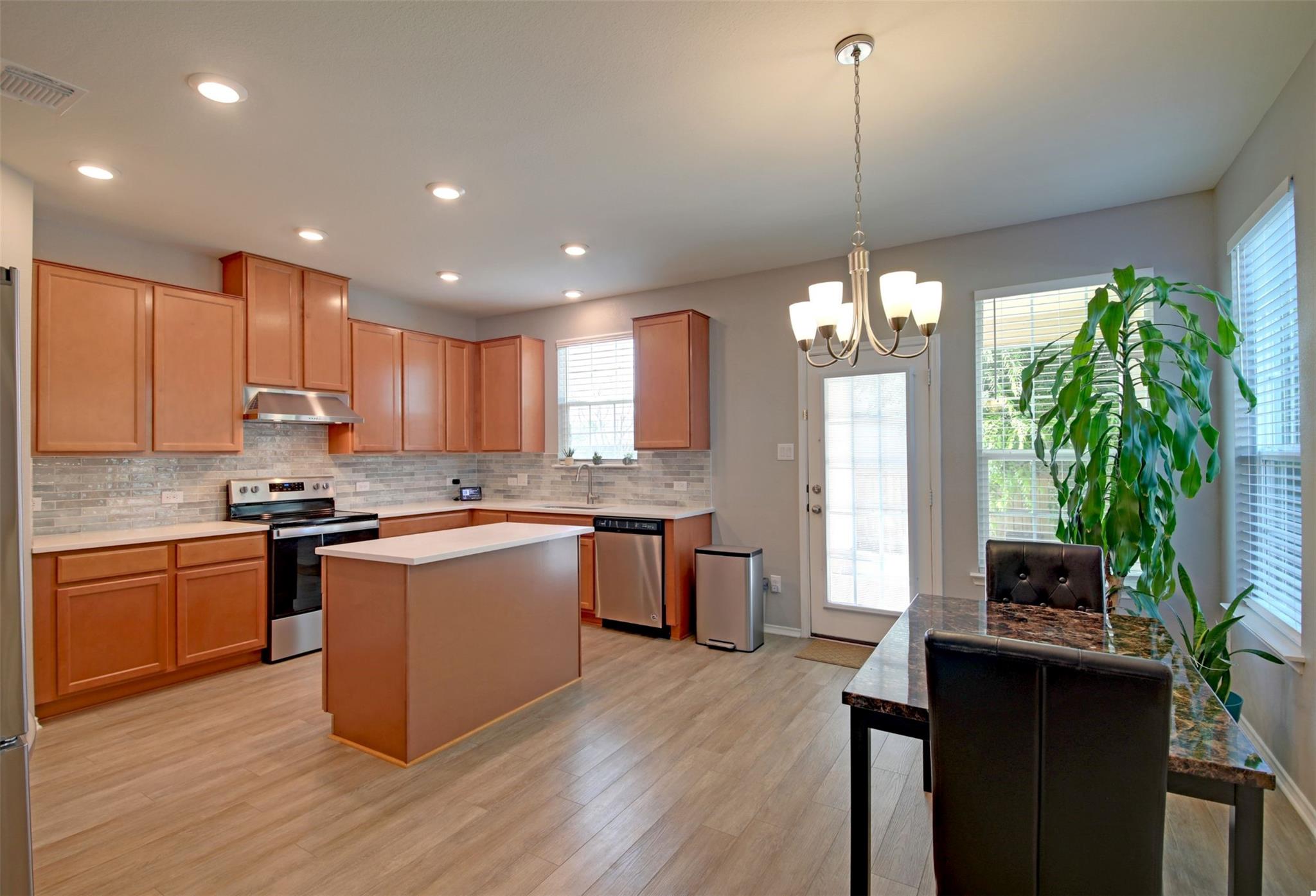 446 Thunder Valley Trl Property Photo 10