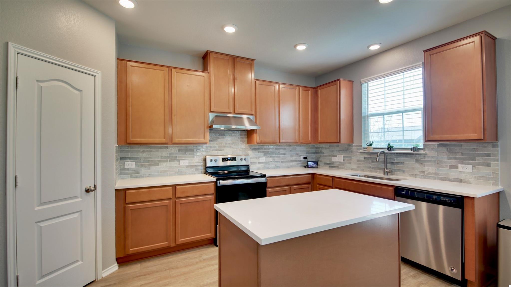 446 Thunder Valley Trl Property Photo 11