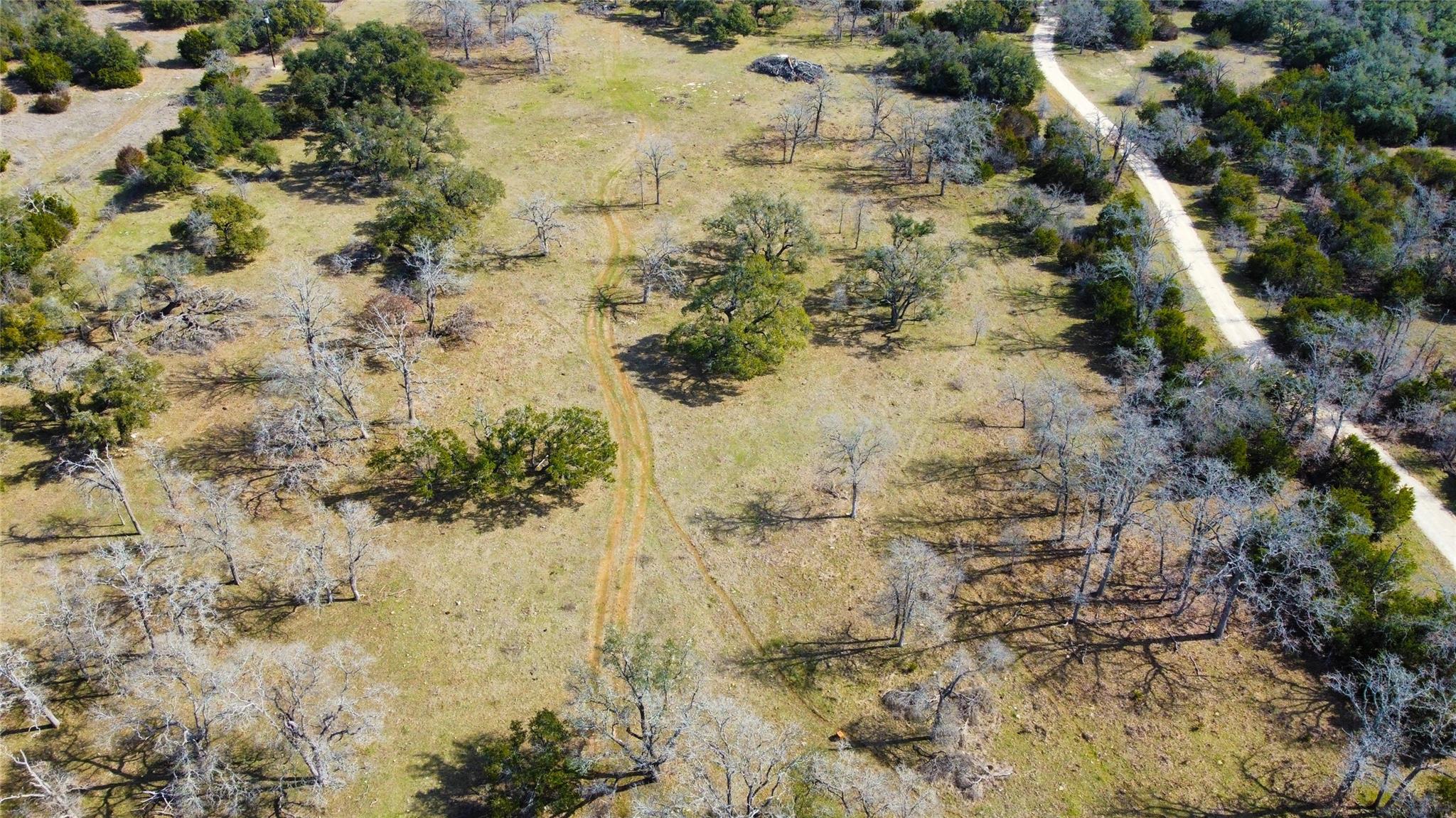 1750 Cross Creek Rd Property Photo 3