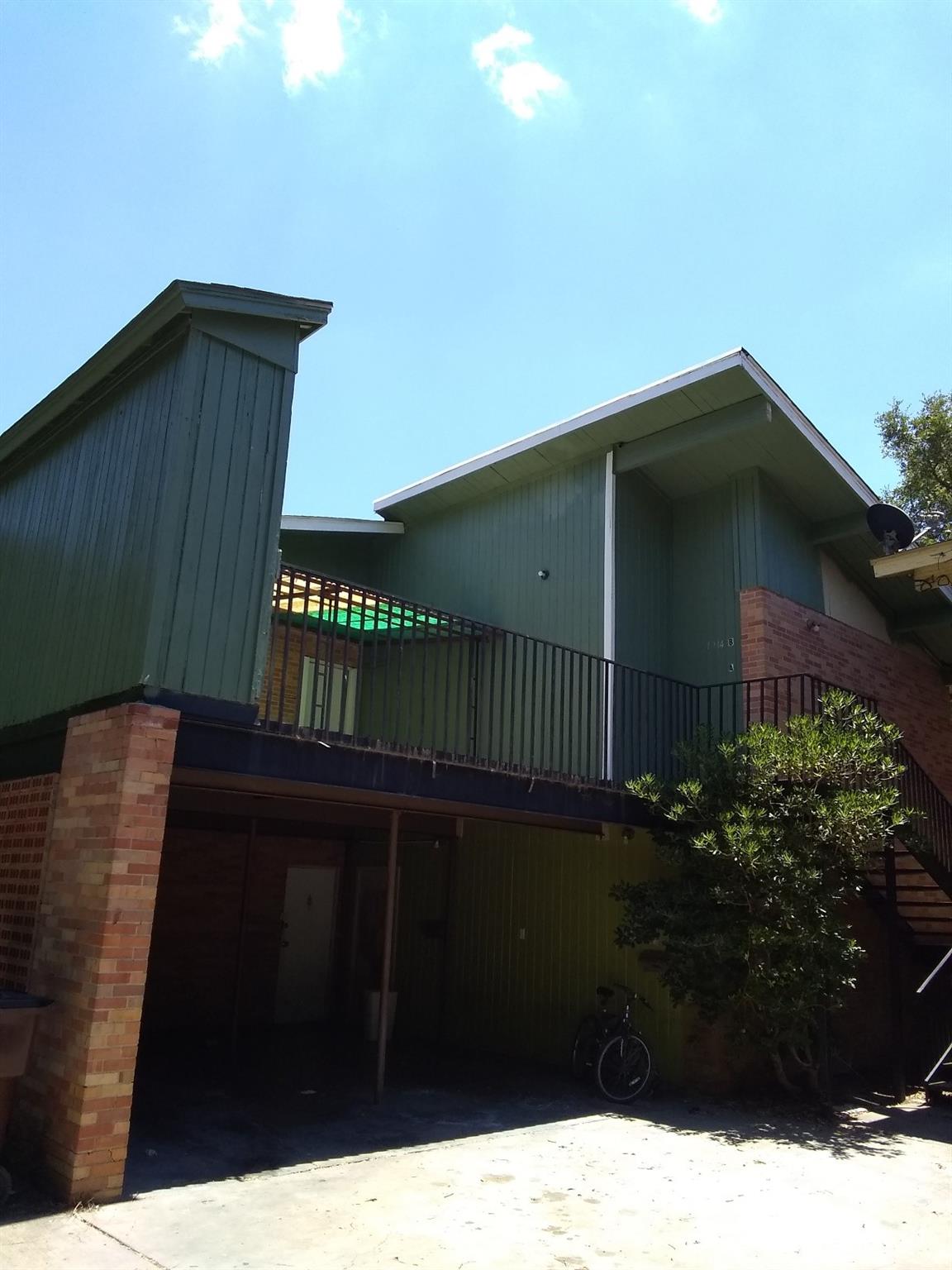 1012 Bois Darc St Property Photo 10