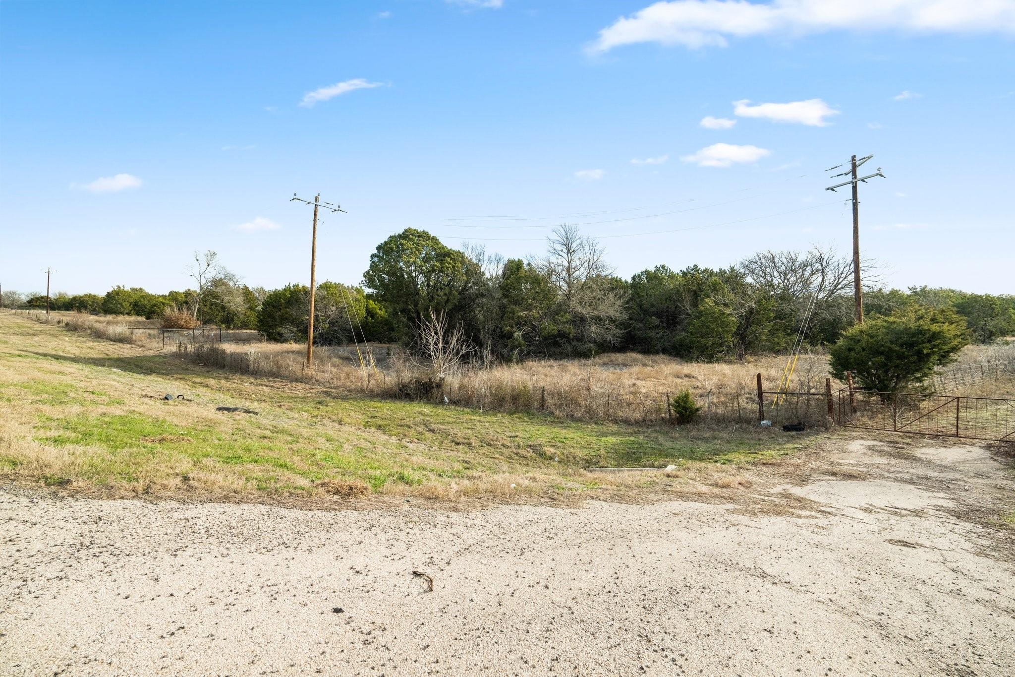 S Hwy 281 Property Photo 11