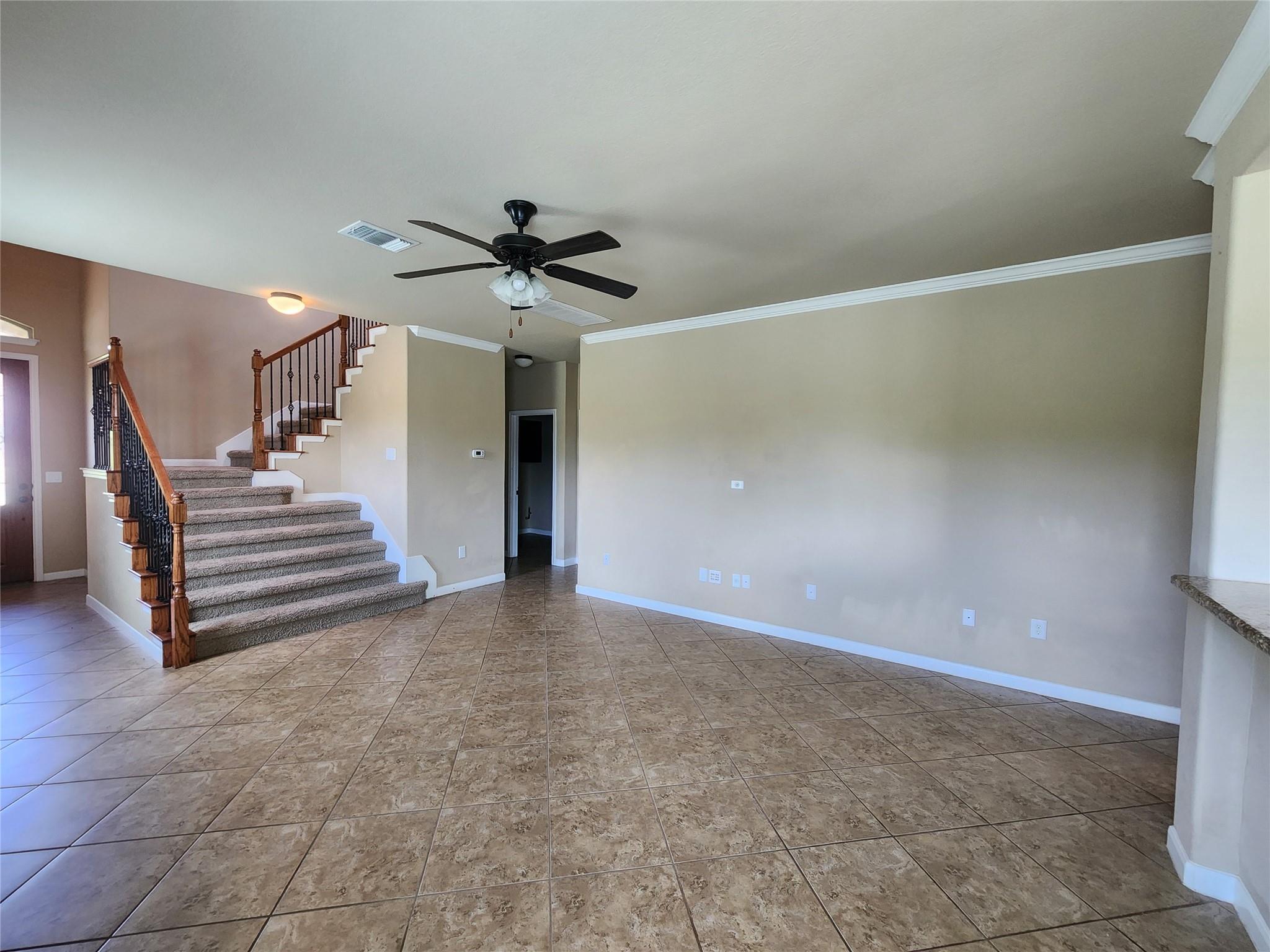 518 S Meadowlark St B Property Photo 6